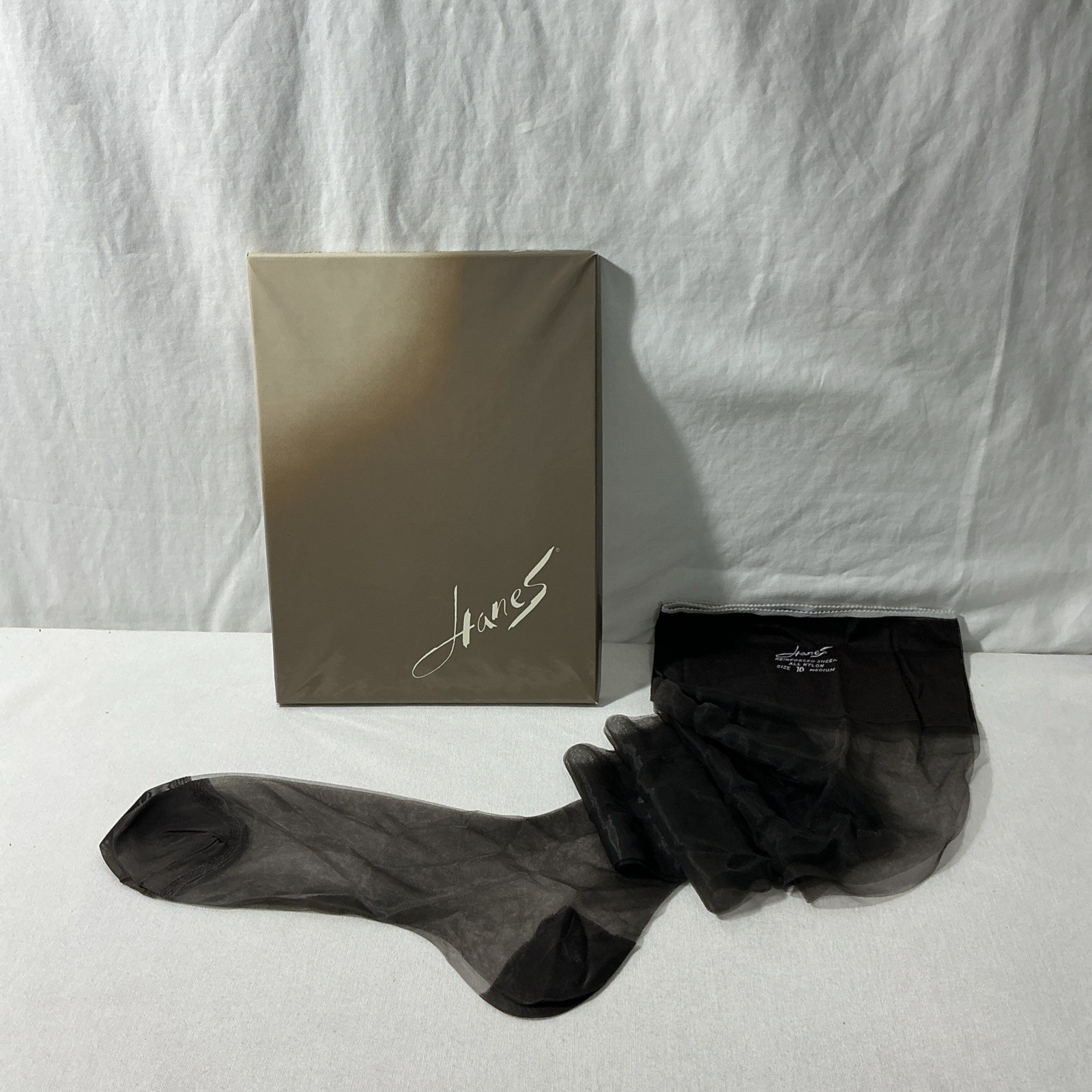 Hanes 415M 10M 1 Pair Stocking Barely Black Walking Sheer RHT VTG.