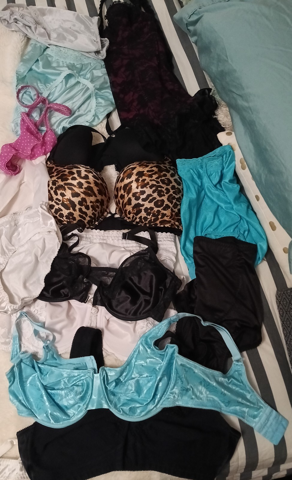 VTG Lingerie Bras Etc Lot Large XL C D Cup 90’s Y2K Romantic Wedding Night