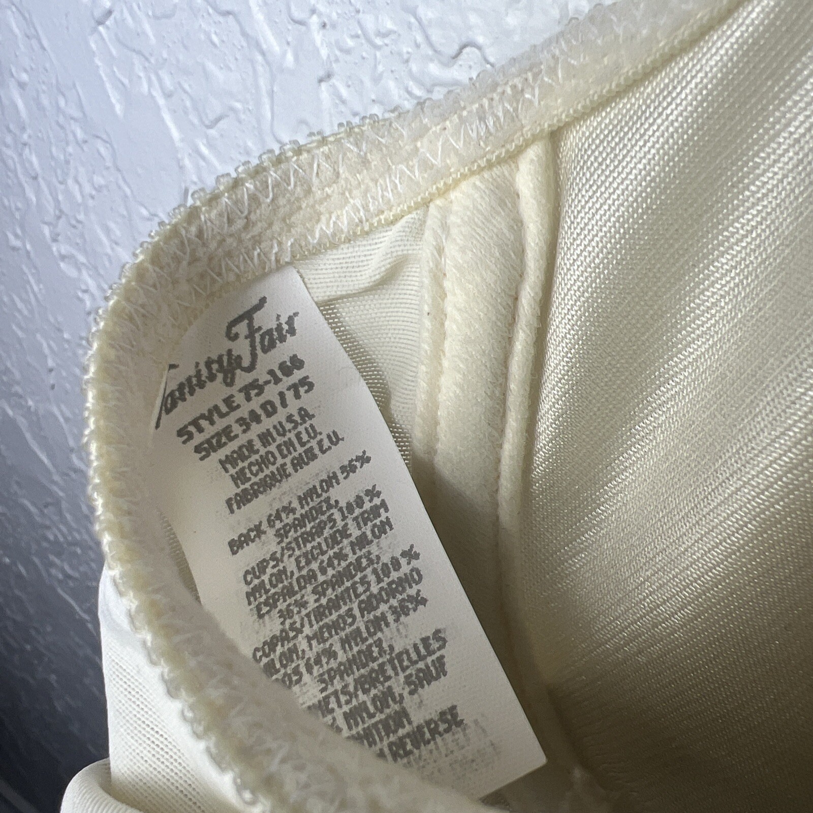 NWT Vintage Vanity Fair Underwire Bra – Satin Cream Glow 34D – Made In USA
