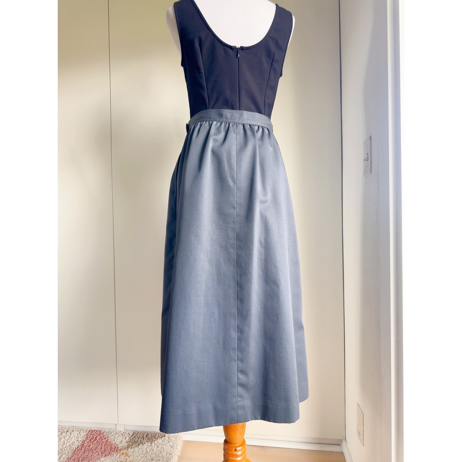 Vintage 90s Lands’ End Cotton Midi Skirt Size M Grey Made USA Classic Normcore