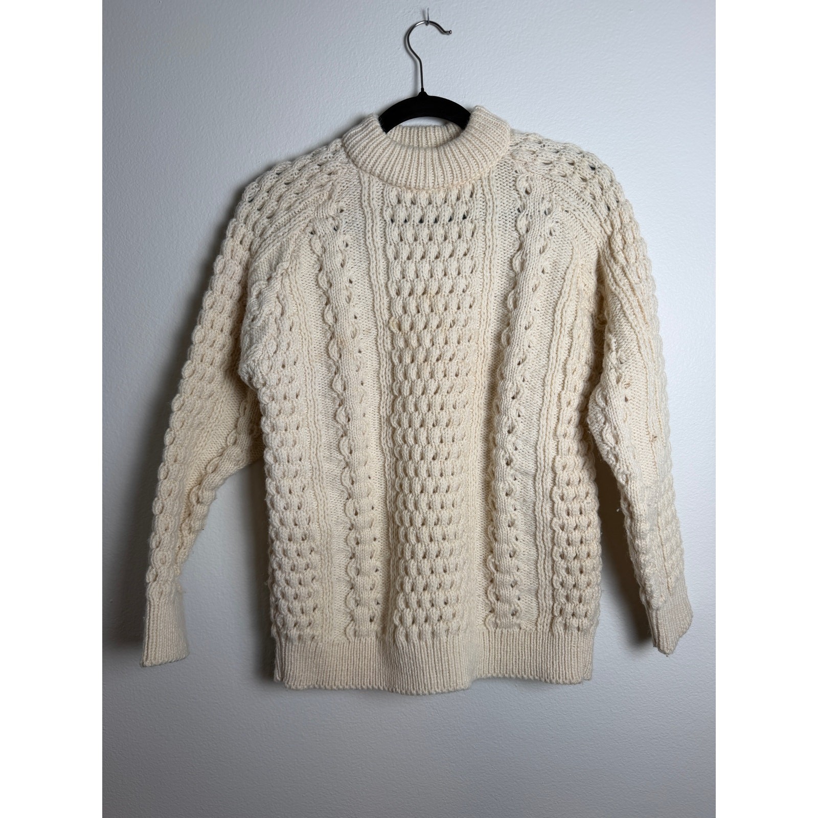 Vintage Dolmen Irish Aran Cable Knit Sweater 100% Pure Wool Cream Unisex M