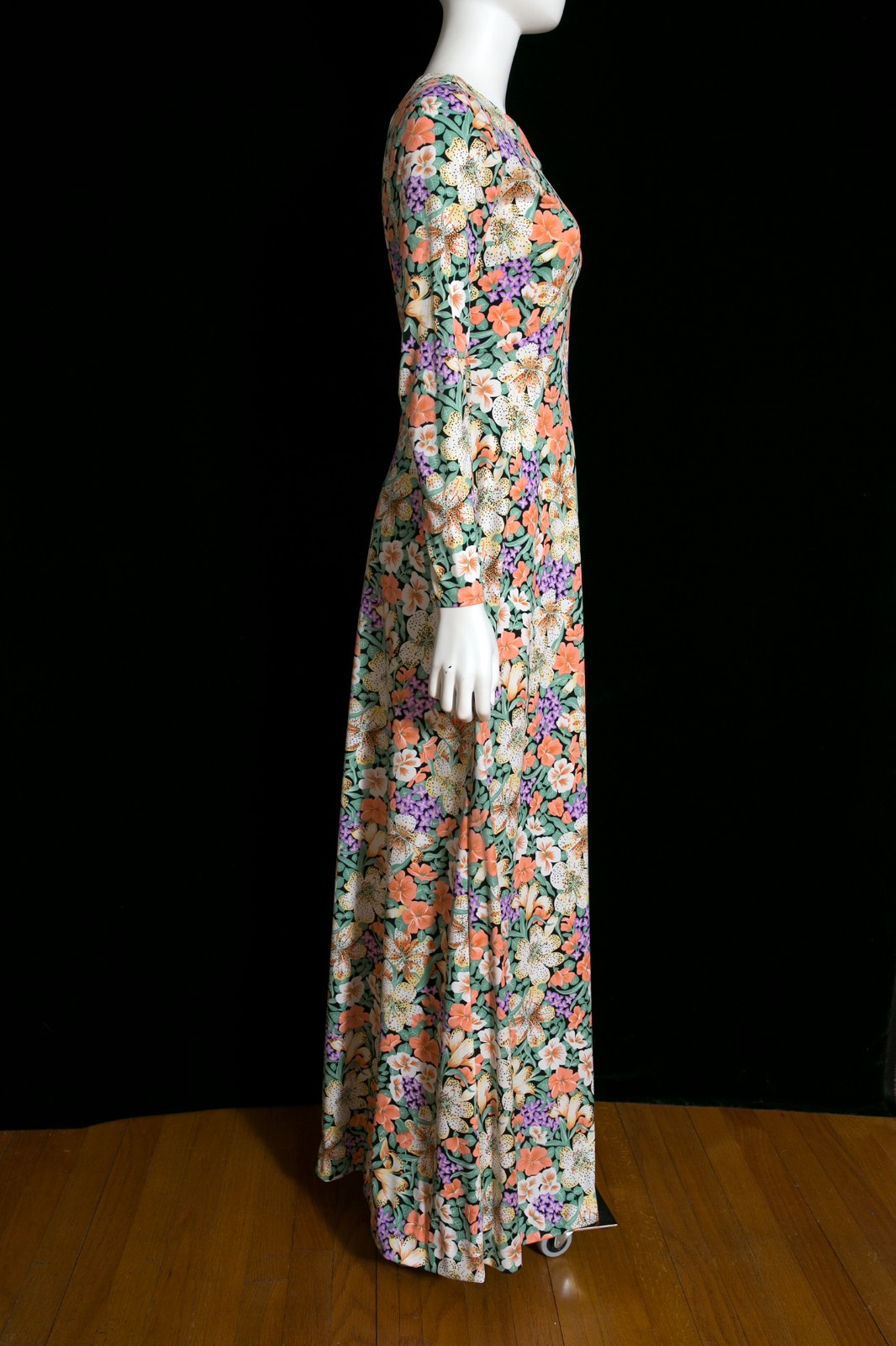 Gorgeous Vintage 70s Pastel Green Peach Purple Floral Patterned Maxi Dress