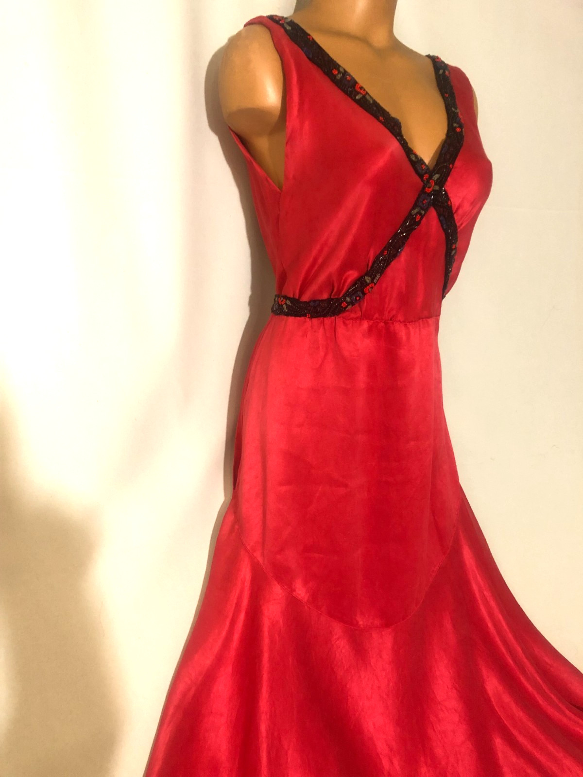Antique vtg true 1930s red cherry silk beaded trim dress, excellent