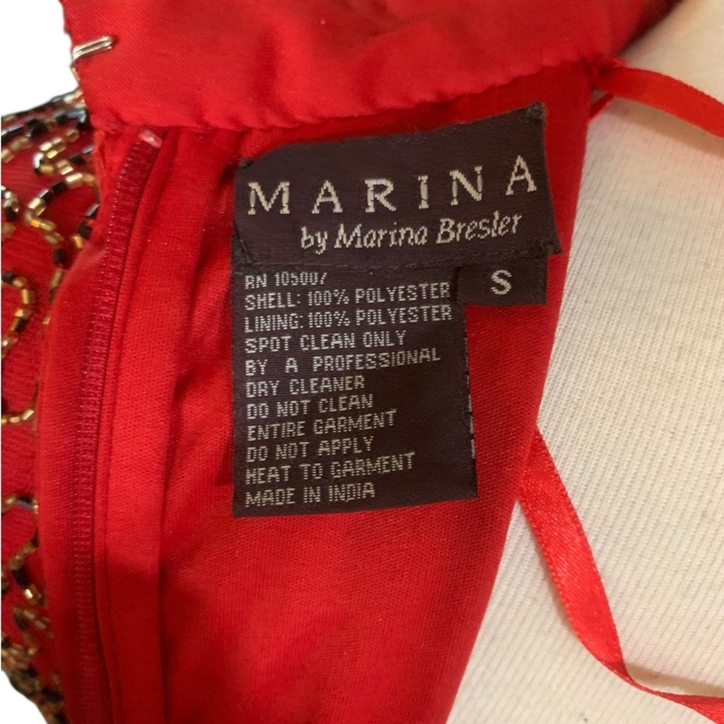 Vntg 90’s Marina red, gold and black beaded high neck short sleeved top sz small