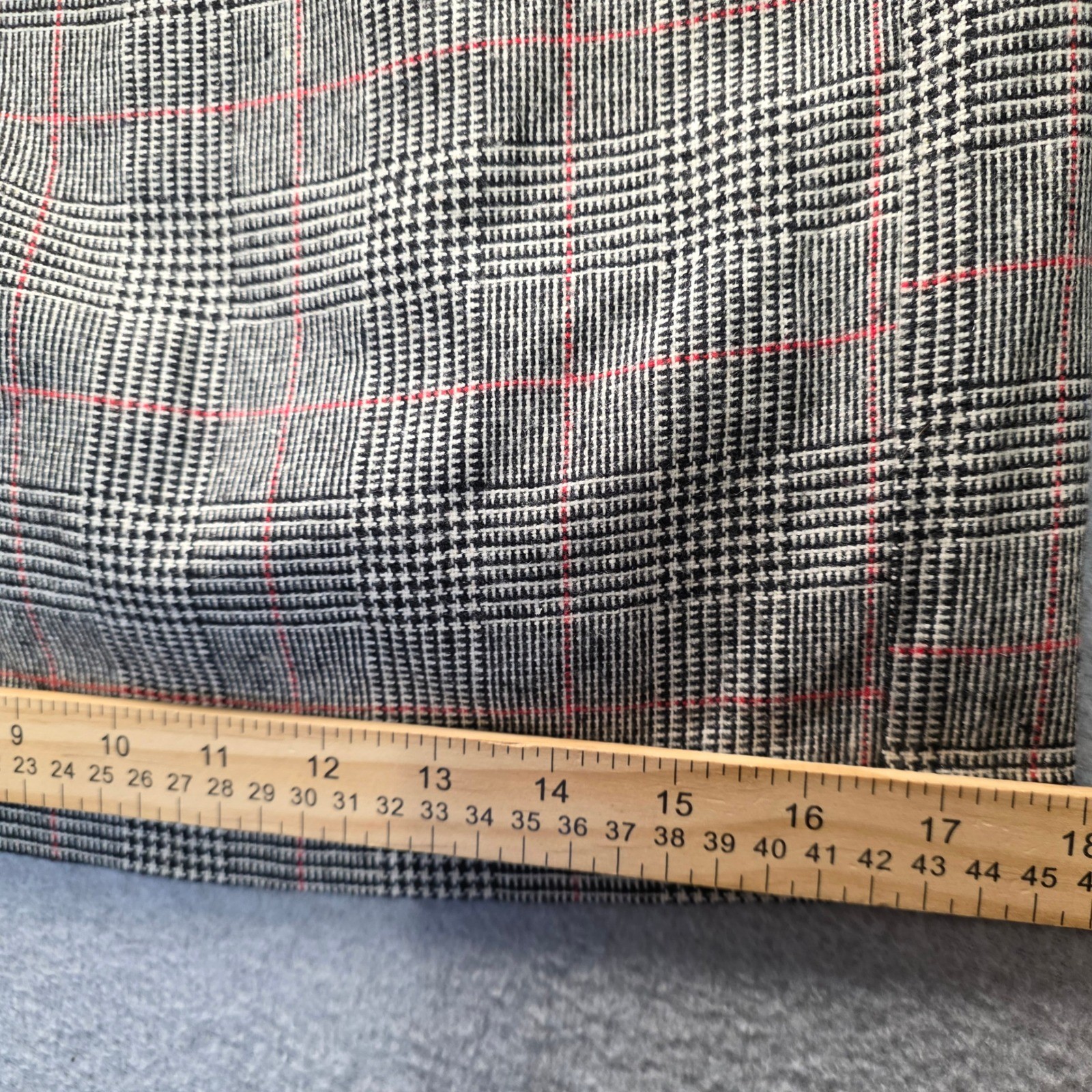 Briggs New York Walking Shorts Womens 24W Gray Plaid Belted Career High Rise