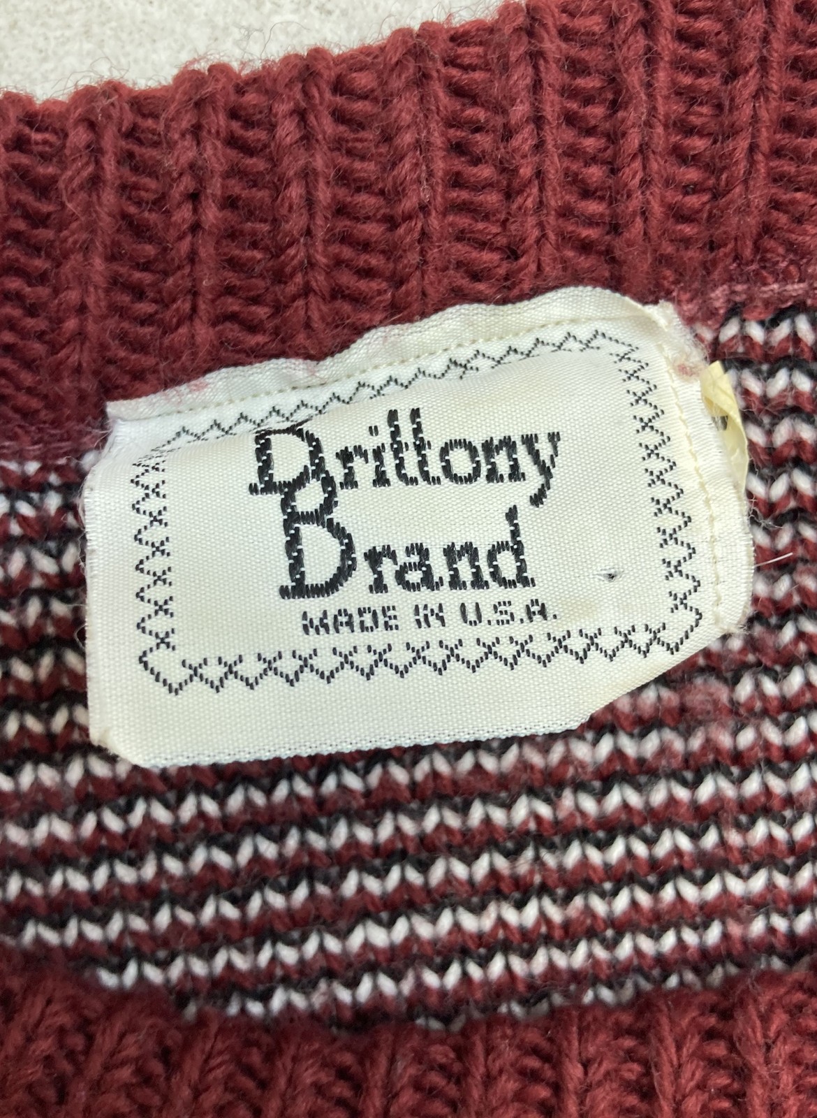 Brittany Brand Women’s Burgundy Scottie Dog Intarsia Sweater USA Size M