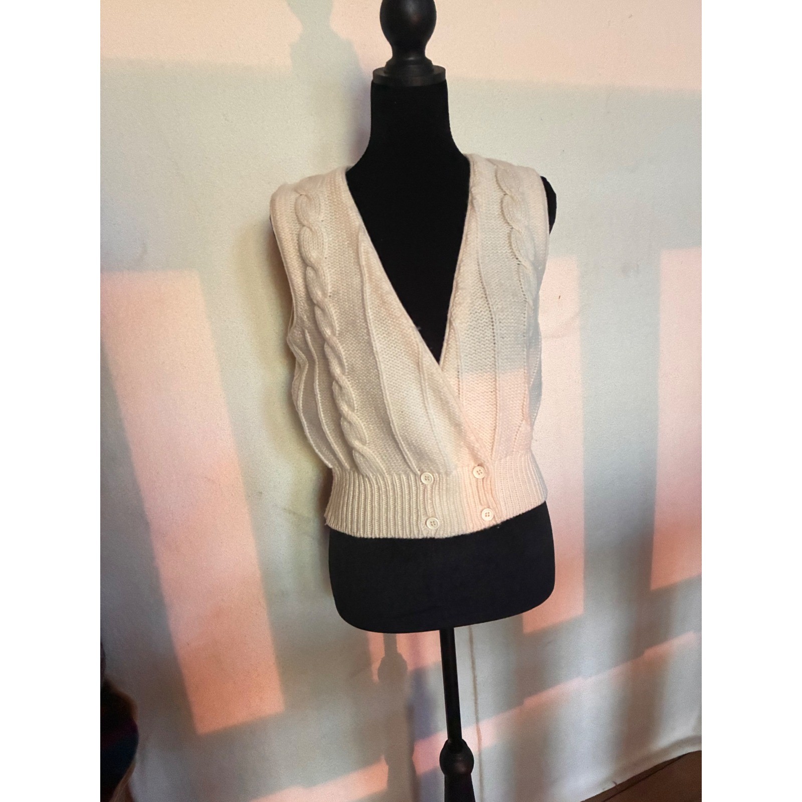 The Villager Sweater Vest Womens Small Cream Excellent Vintage 100% Wool Cable