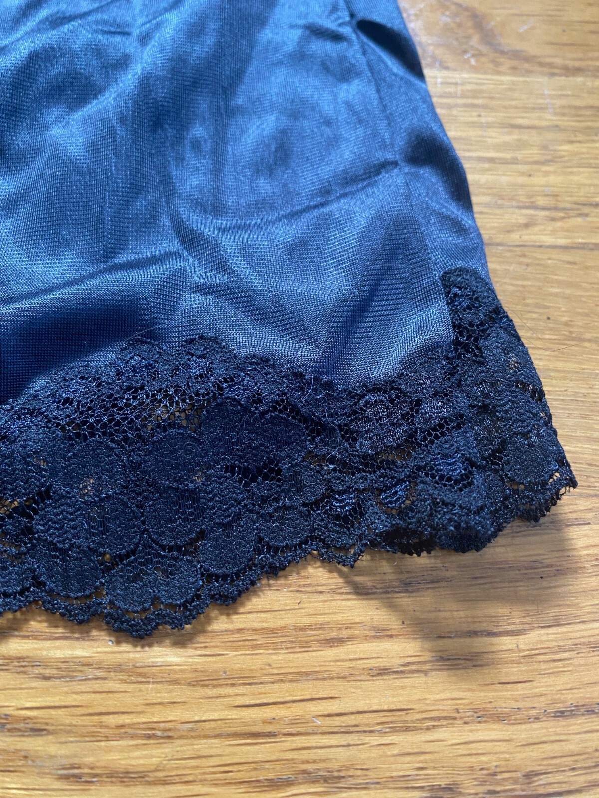 Vintage 1950s Pinup Greenco Maid Black Nylon Scalloped Hem Half Slip Floral Leaf