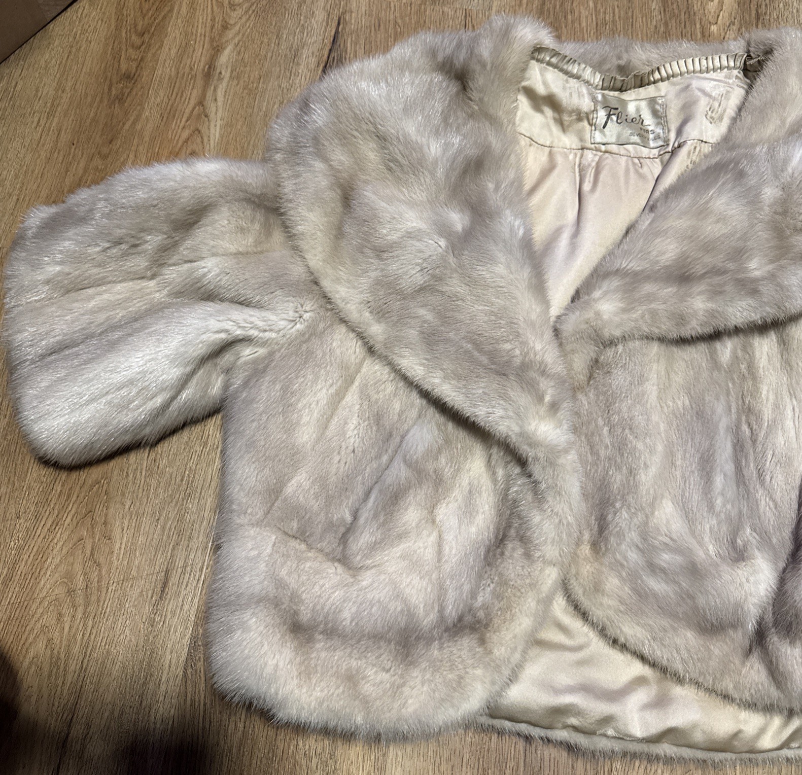 VTG Flier Furs Beverly Hills Genuine Blonde Mink Fur Jacket Stole Cape Bridal