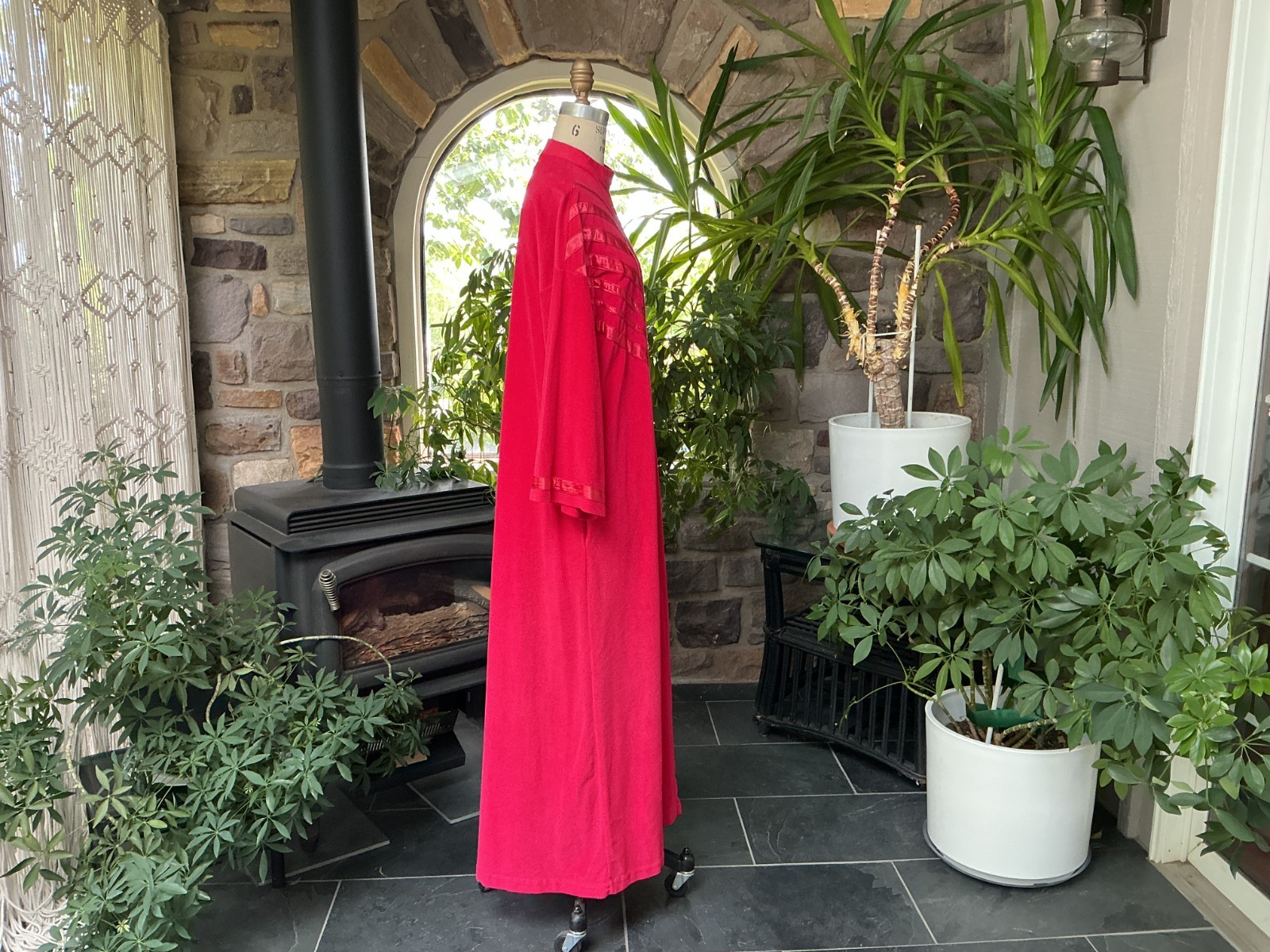 Vintage 1970s Deep Pink Velour and Satin Zipper Front Robe Lounge Trends