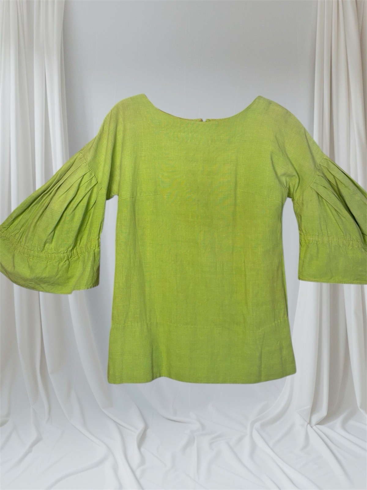 The Phoenix 1970s Vintage Mexican lime green blouse Large Sleeves Women’s Sz XS