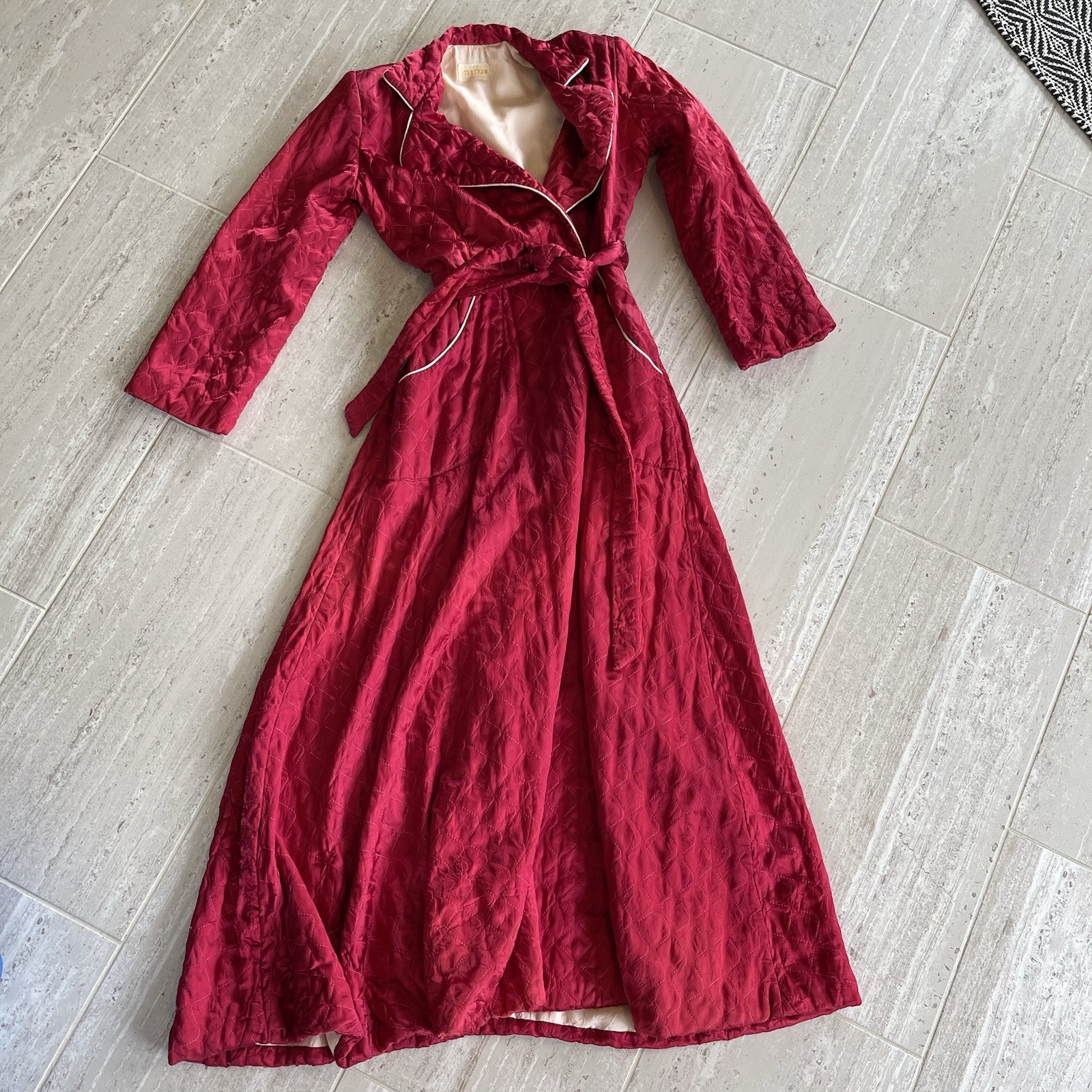 Vintage Textron Quilted Robe Womens Medium Red Satin Long Belted Loungewear