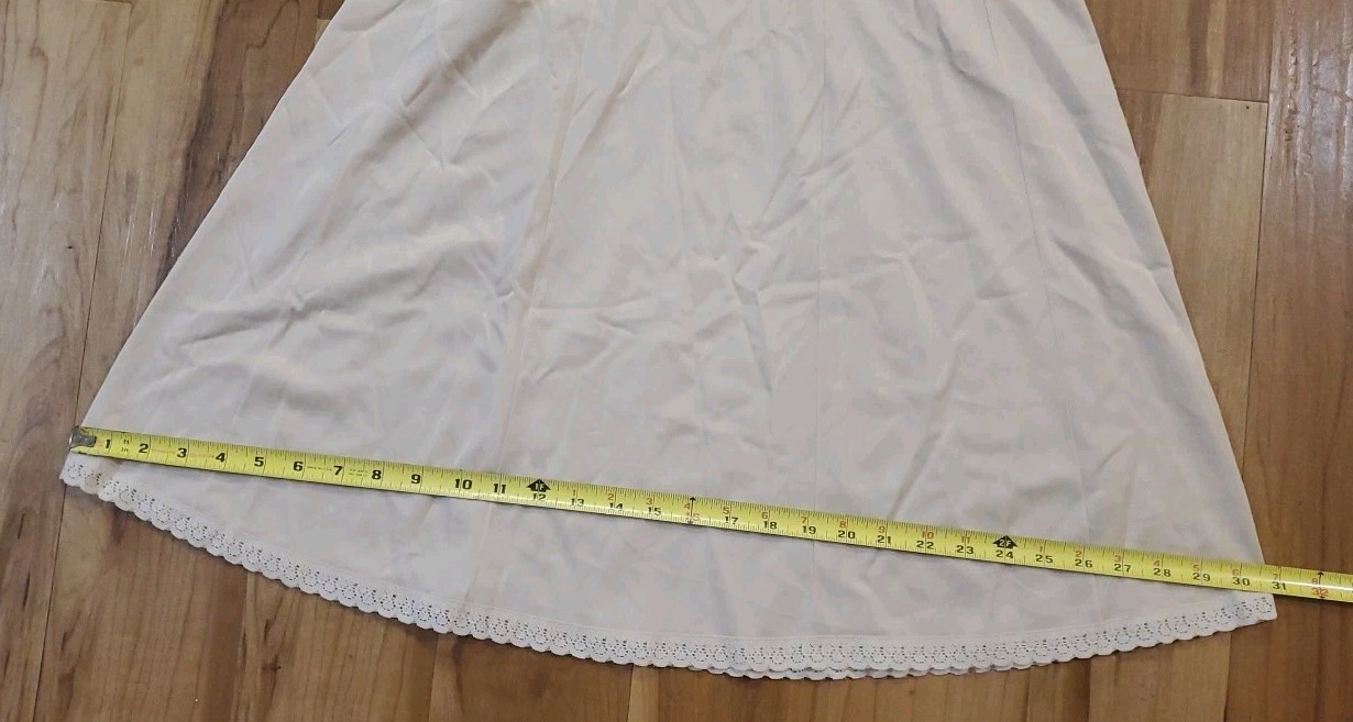 VTG Sears The Doesnt Slip Nylon Anti Cling Beige Full Slip Lace Trim Women Sz 38