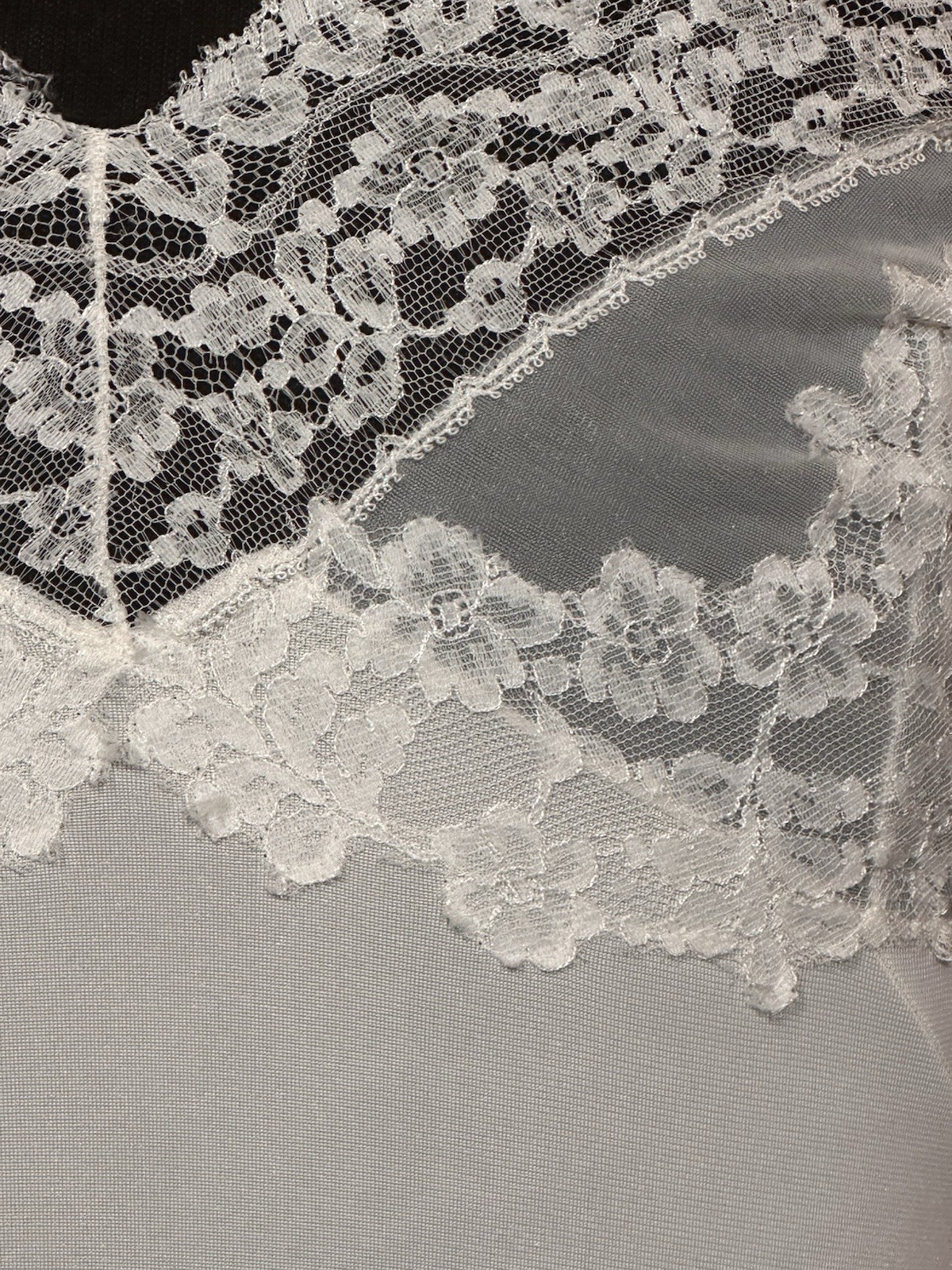Vintage Hollywood Vassarette White Full Slip Size 34 Lace Nylon Bridal Coquette