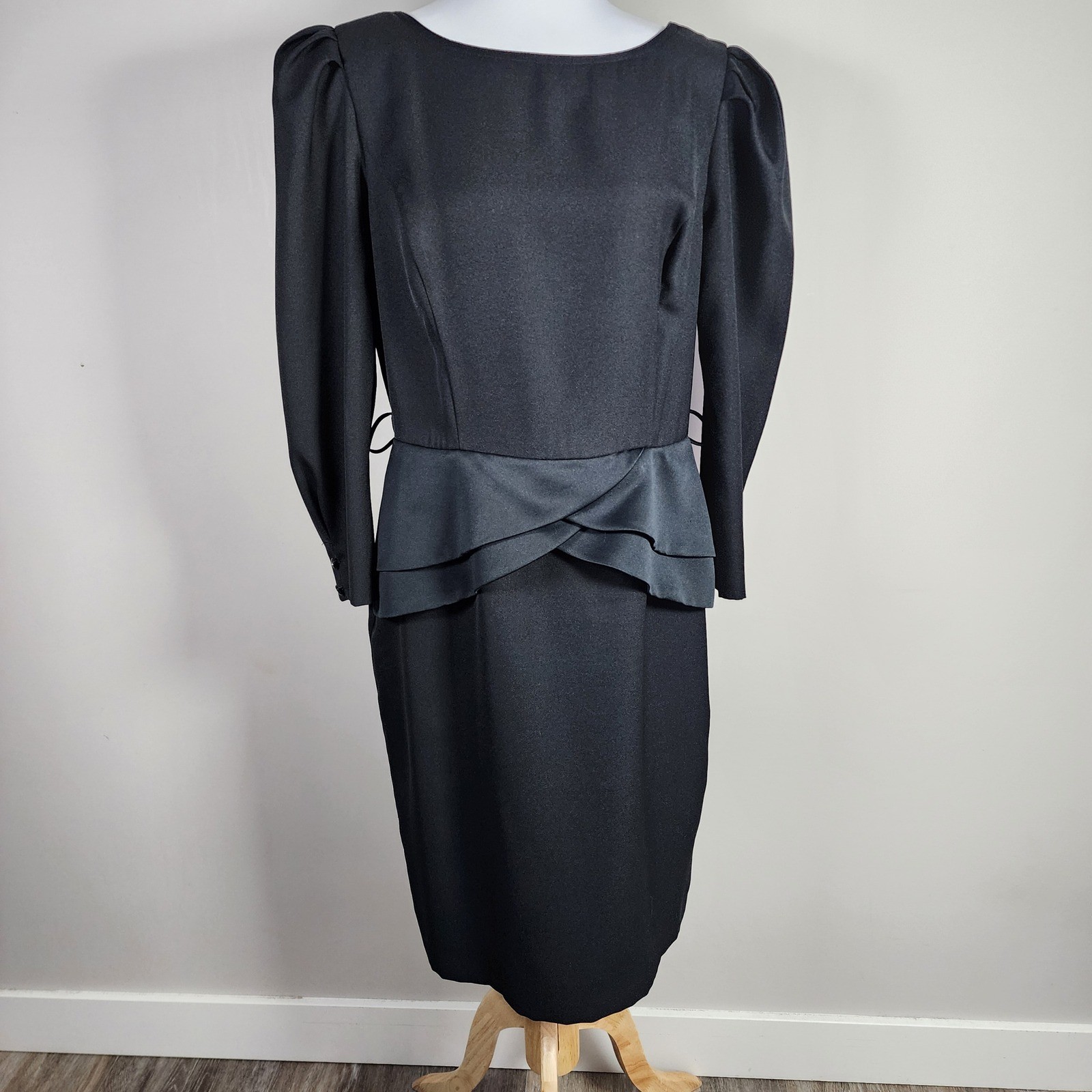 Vtg Demaro Sheath Dress Womens 15-16 P Black Puff Sleeve Peplum Ruffle Modest