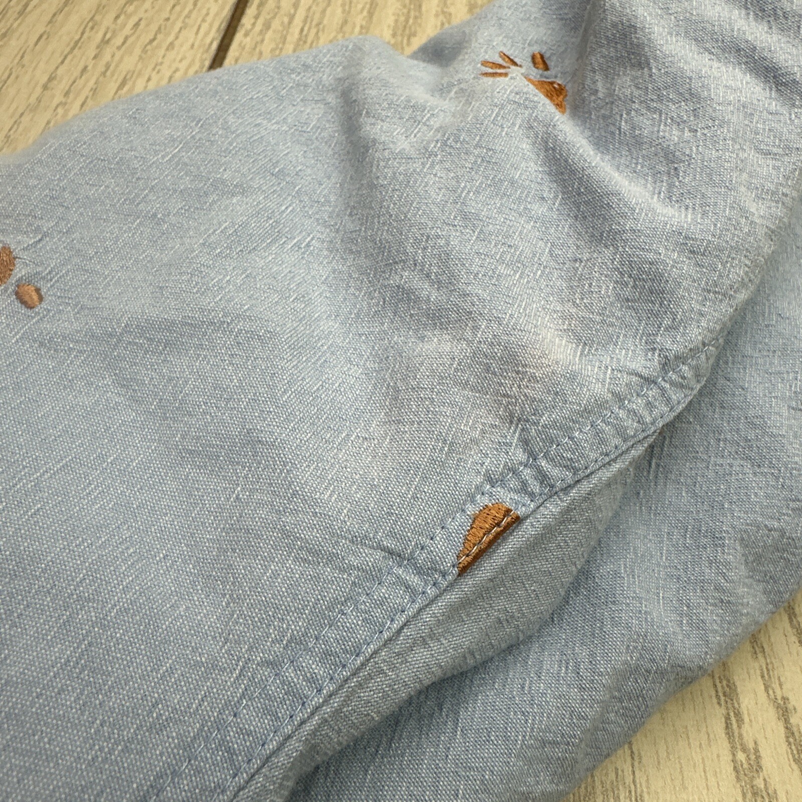 90’s Vintage Women’s Casey Colman Bear Paw Embroidered Button Down M/L