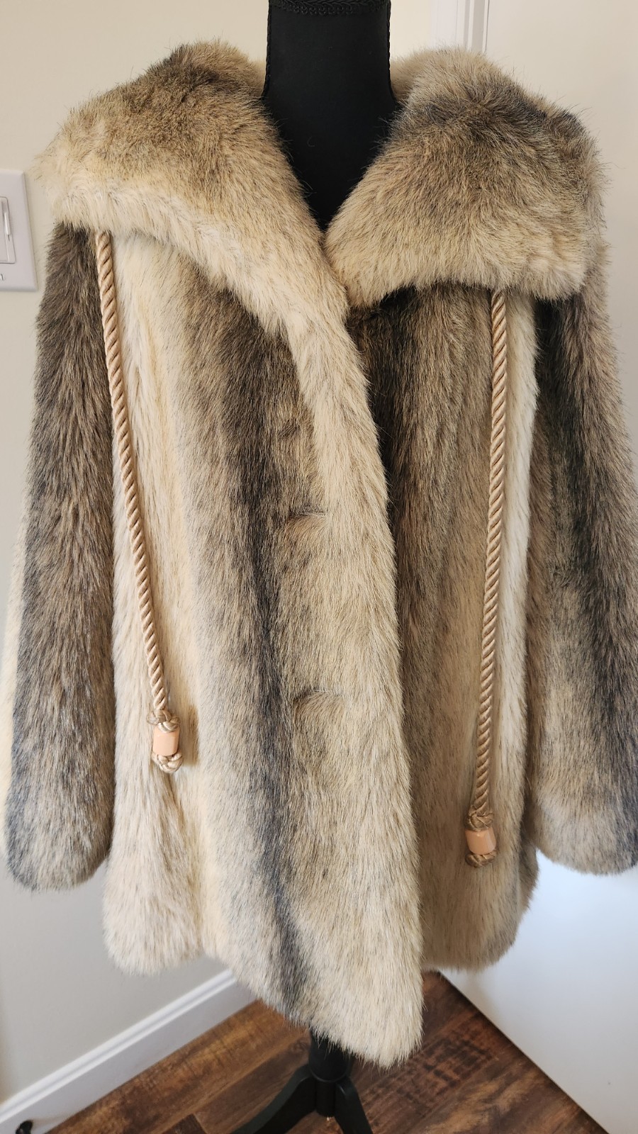 Beautiful Vintage Sears Faux Fur Coat Women’s Size 16 Brown Rope Tassel 70s 80s