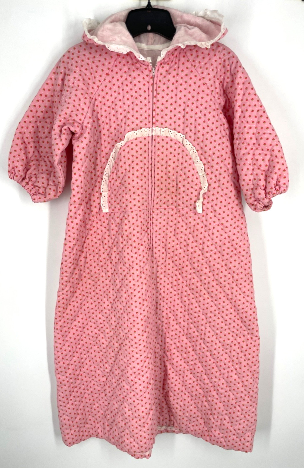 Vintage Sm Strawberry print quilted Housedress robe hooded 1/2 zip pink pullover