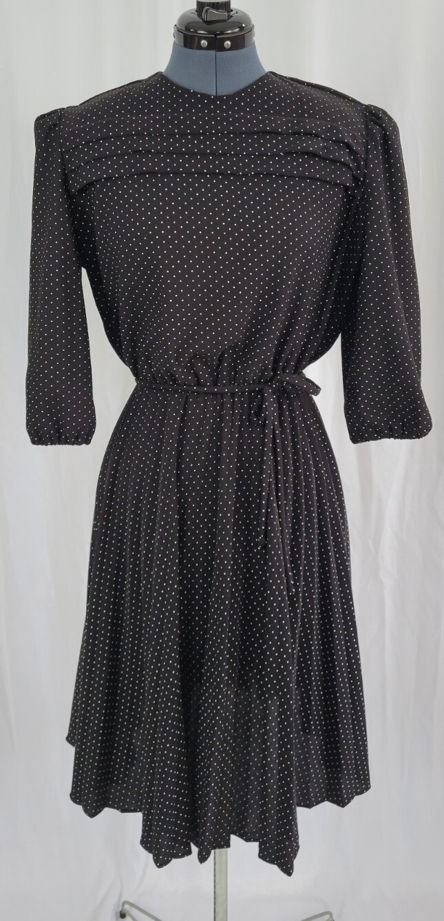 Vtg Earth Angel Dress in Black w Cream Polka Dots/Tie Waist/Pleated Skirt 15/16