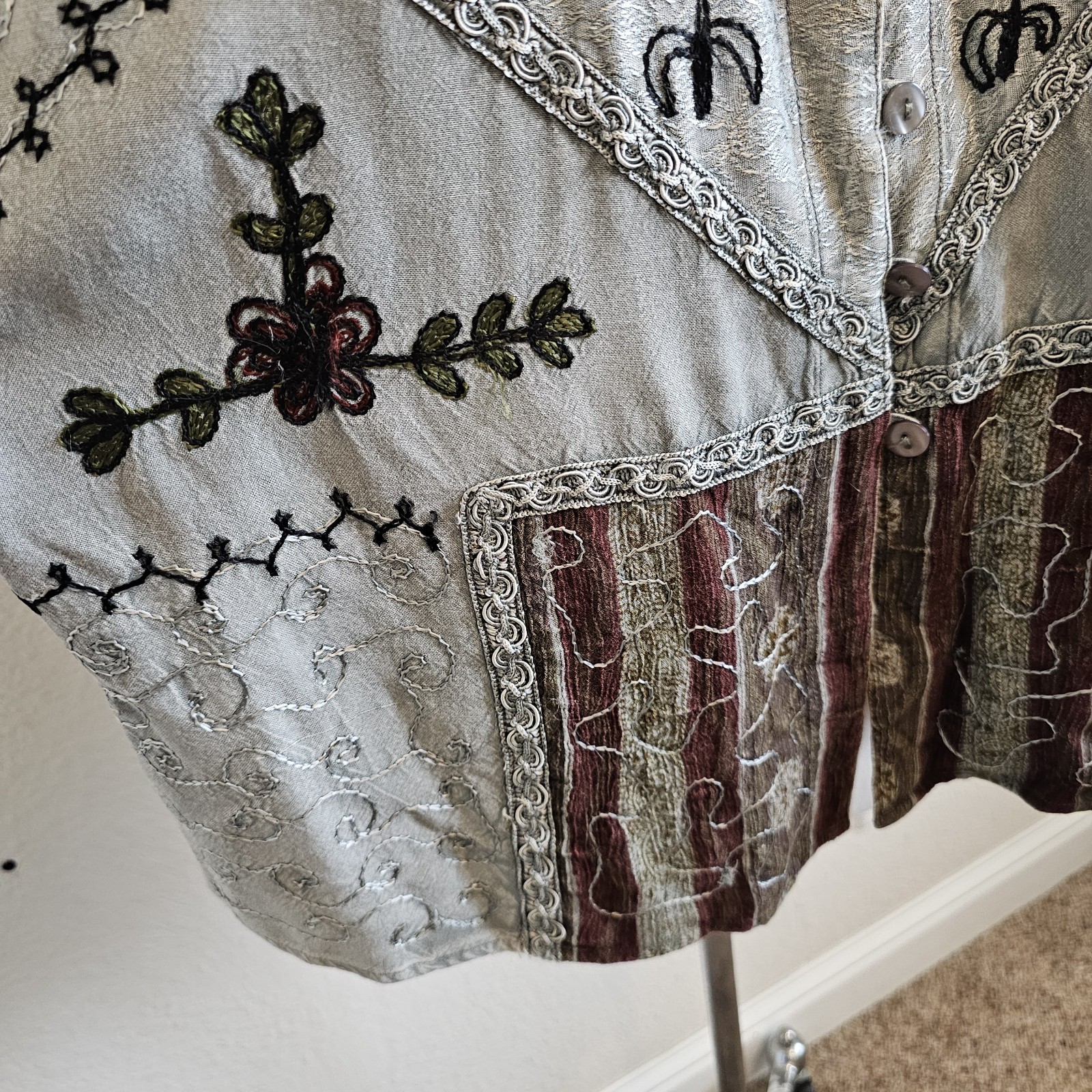 Vintage Select Embroidered Button Front Vest Boho Grunge Rayon Shirt Top 2X