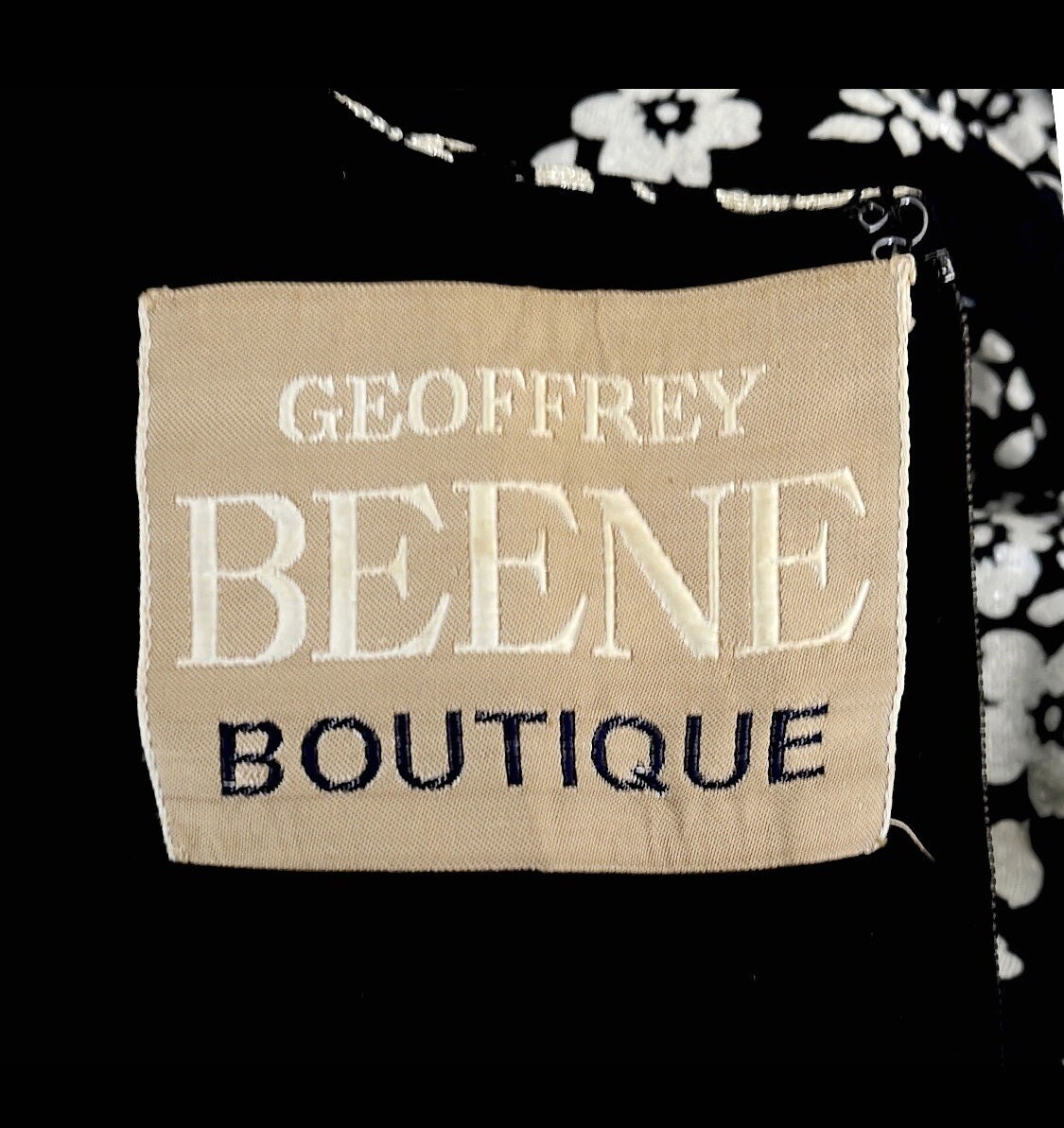 1970s Vintage Geoffrey Beene Boutique Metallic Velvet Floral Evening Party Dress