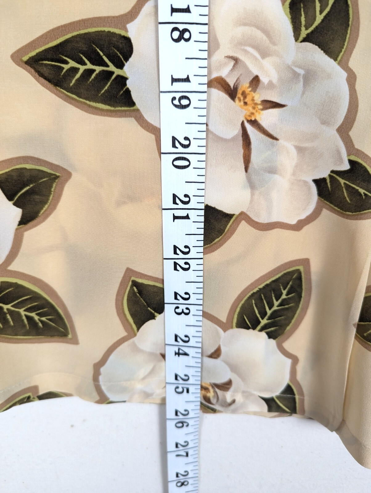 Vintage Dana Buchman Silk Floral Blouse Womens 10 Camp Collar Magnolia