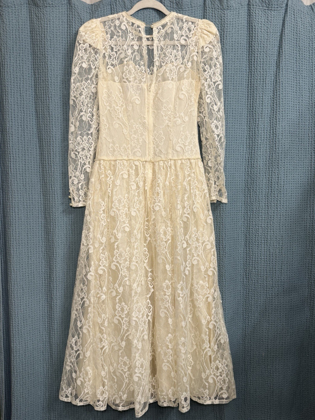 Cachet by Bari Protas Vintage Wedding Dress Ivory Lace Pearl Button Size 3/4