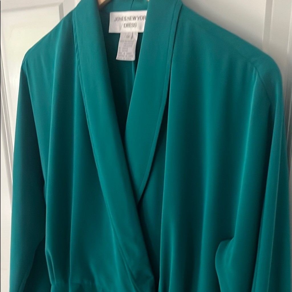 Vintage Jones NY pleated wrap style dress size 10 emerald green
