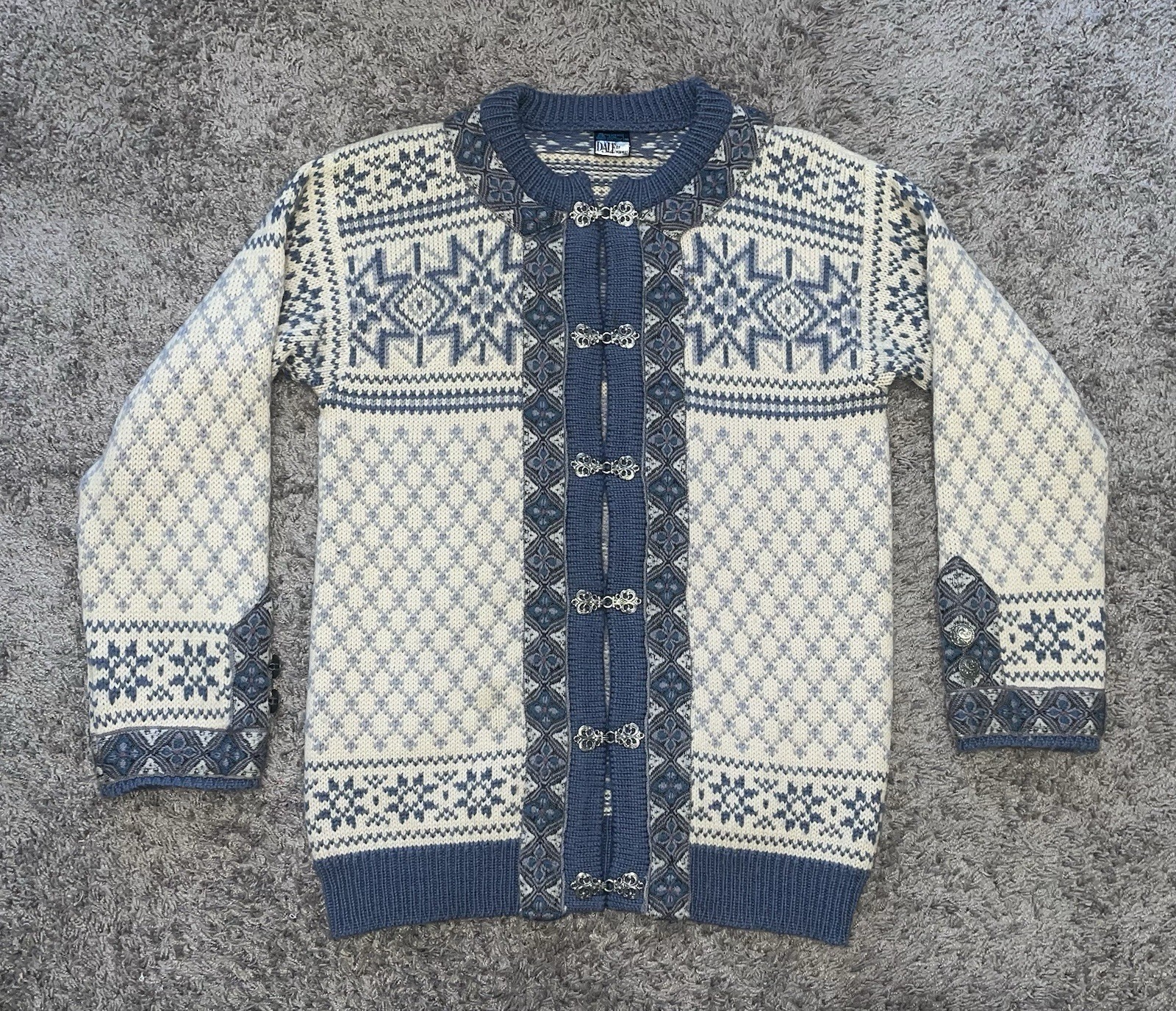 DALE Of NORWAY Clasp Cardigan Sweater Nordic Snowflake Olympia Pattern Blue