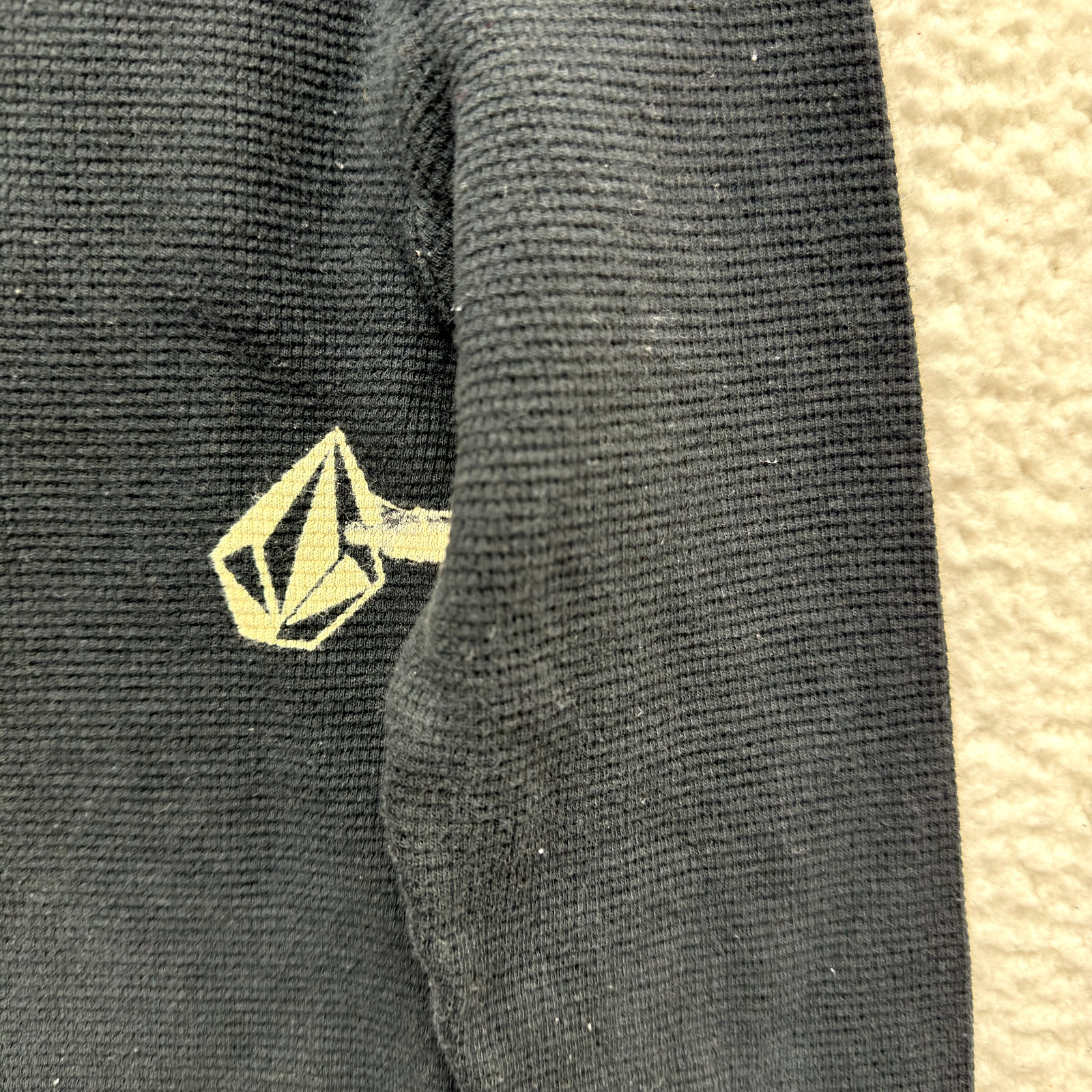 Y2K Vintage Volcom Thermal Top Small Medium Black Waffle Knit Skater Grunge
