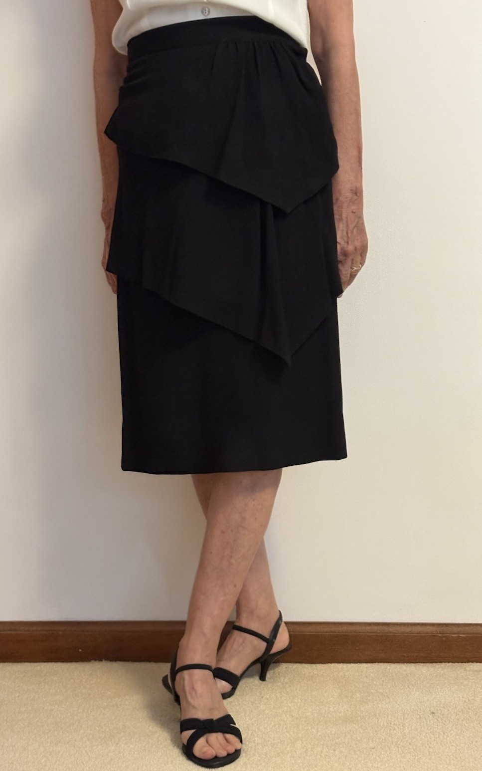 Vintage 1940’s Black Wool Crepe Pencil Skirt Miss Stephan Size S