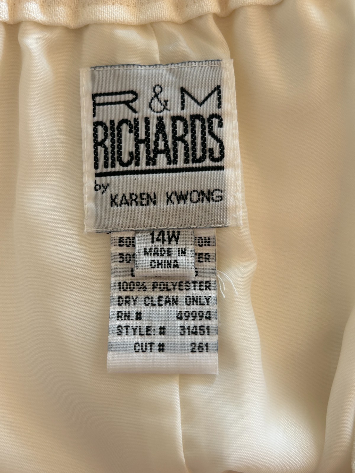 VTG R&M Richards Karen Kwong Ivory Suit Sz 14W Ivory Embroidered Bride Wedding