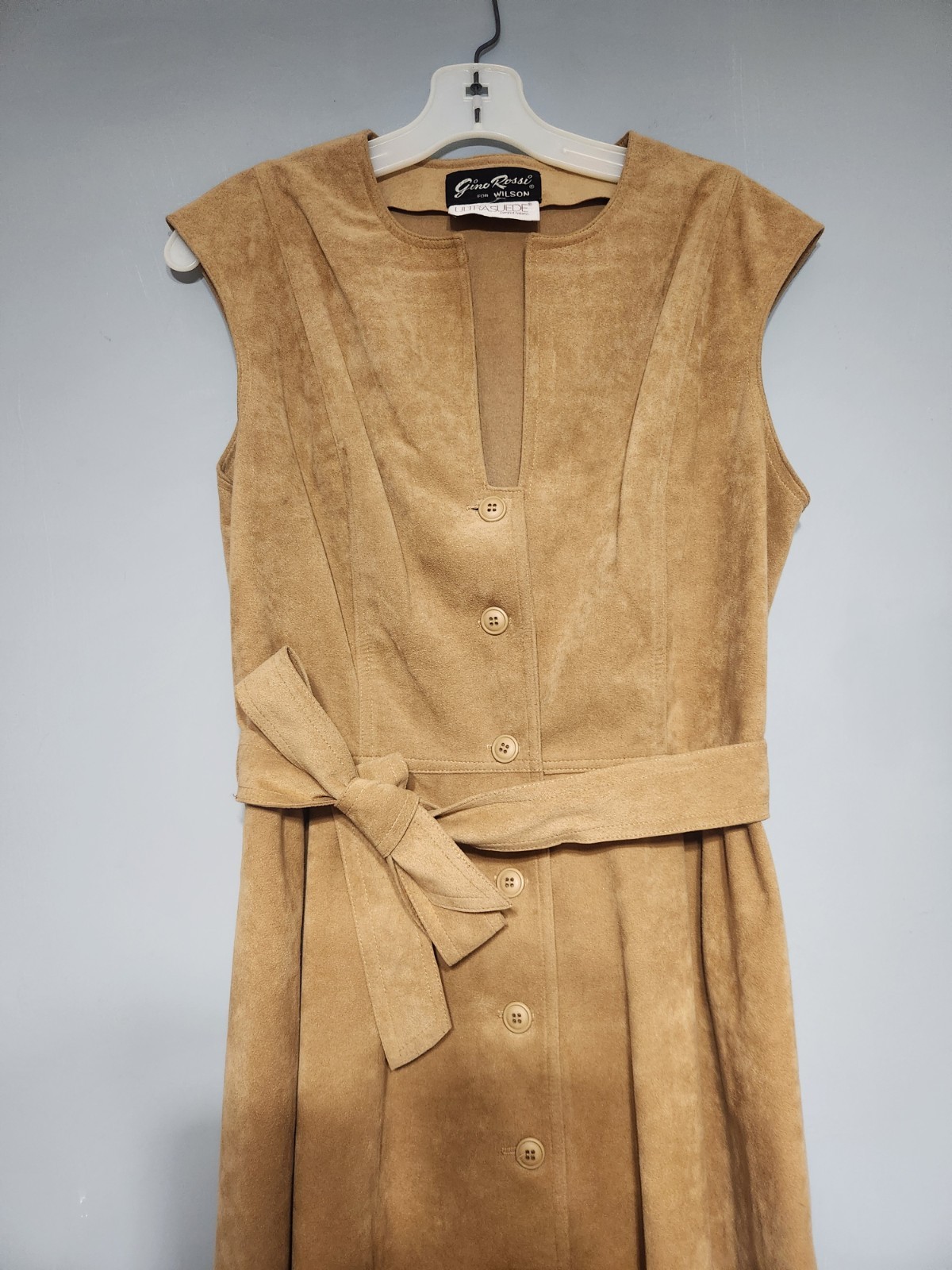 Vintage Gino Rossi Wilson Ultrasuede Tan Button, Belted Midi Dress. USA. Size 12