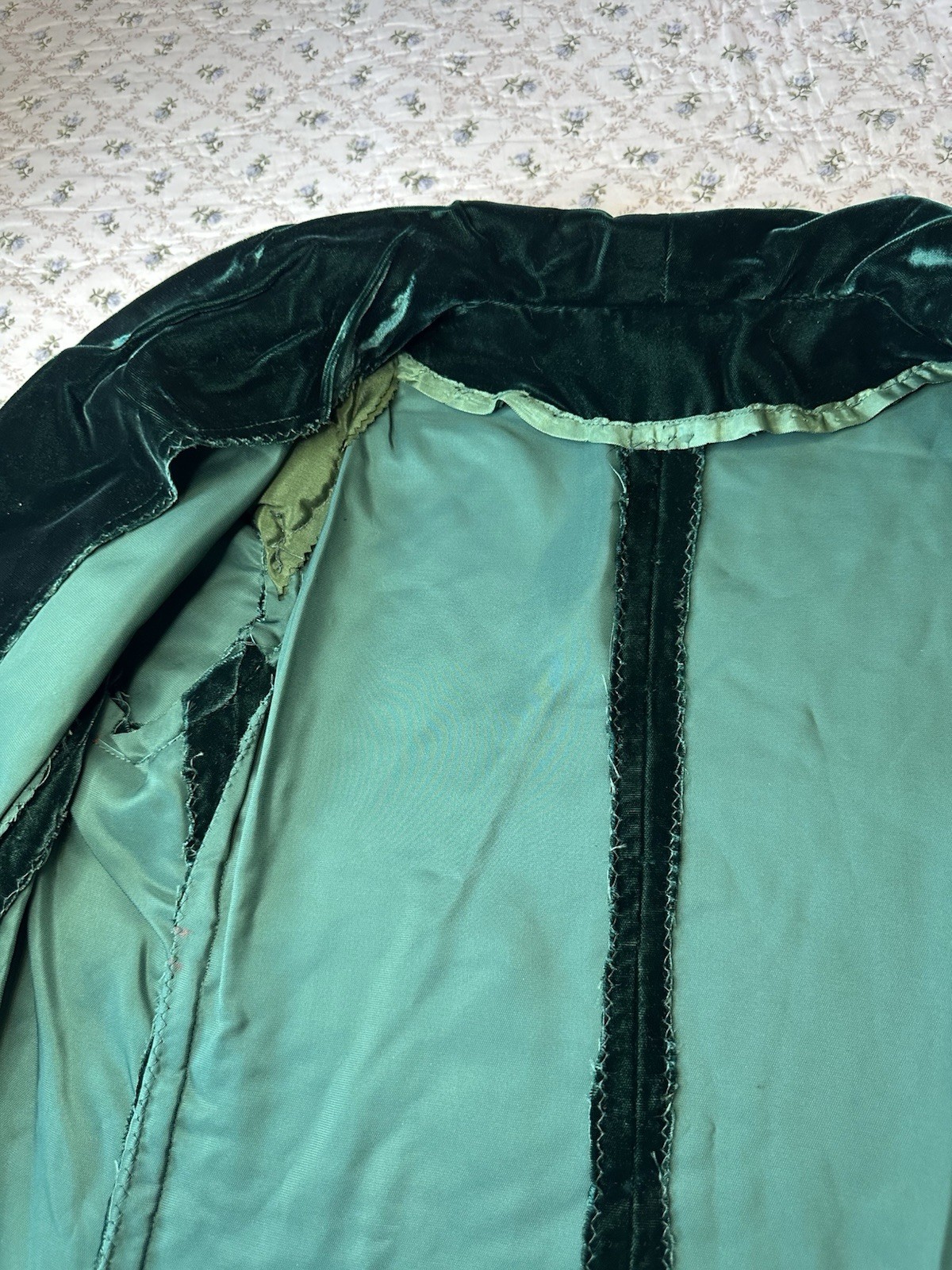 90s Vtg Handmade Green Velvet Blazer Whimsigoth Holiday Petite Medium