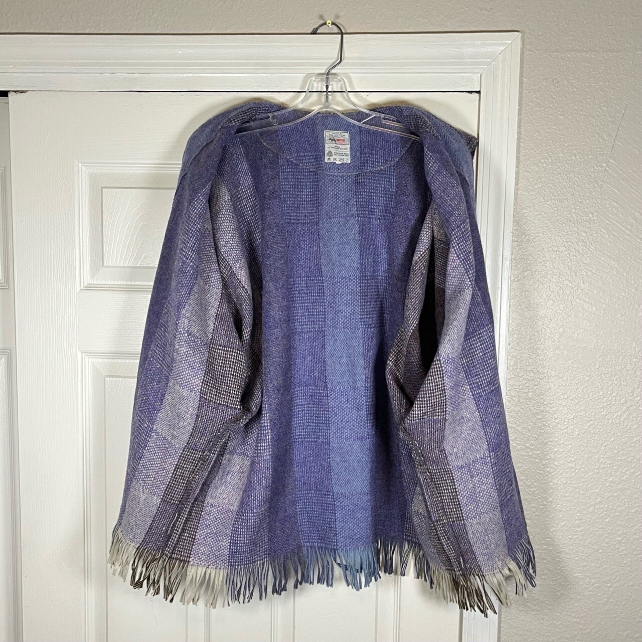 Vintage Avoca Collection Cape Coat Poncho Womens Plaid Celtic Ireland Tartan