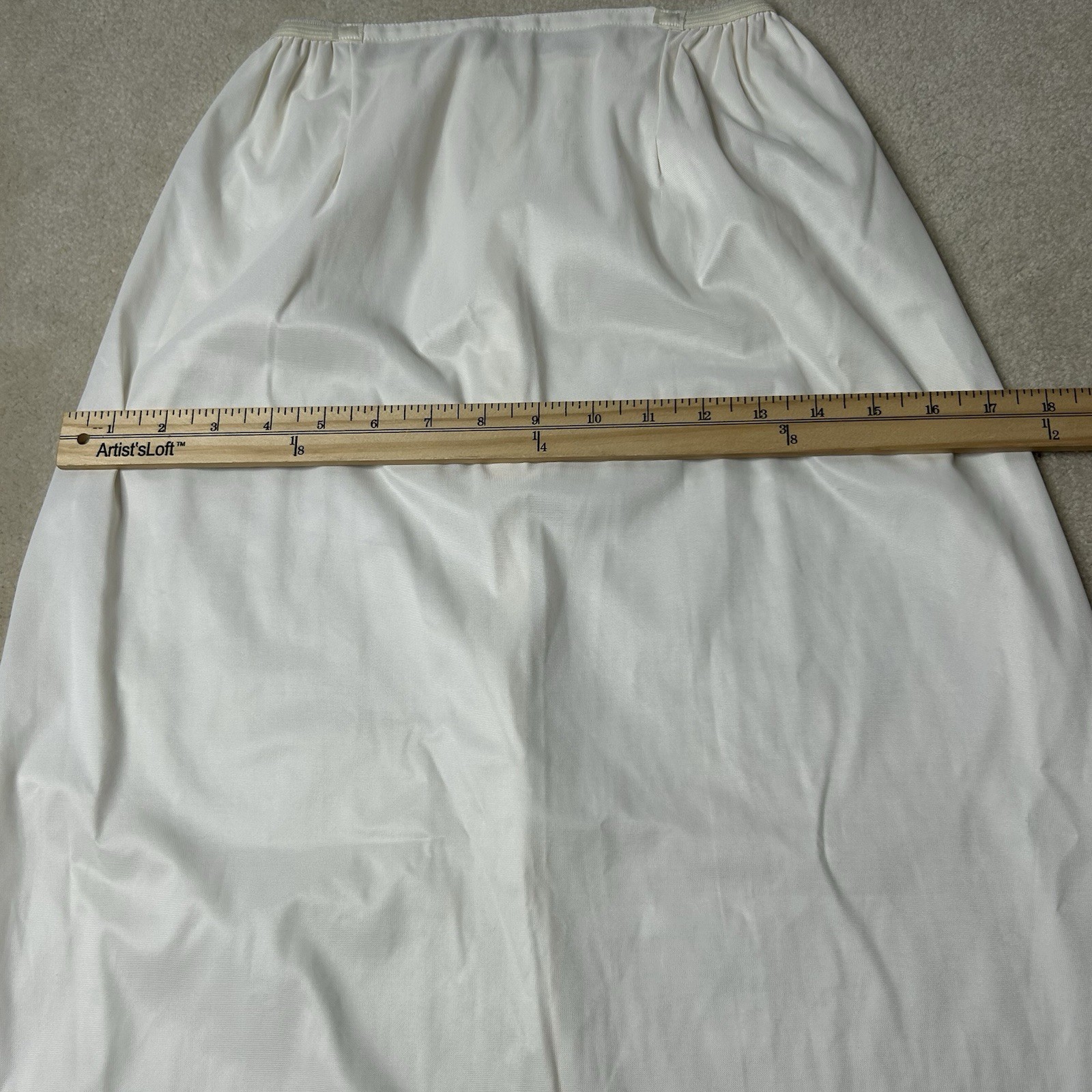 Vassarette VTG Ivory Silky Satin Nylon Lace Hem Long Half Slip Womens Medium