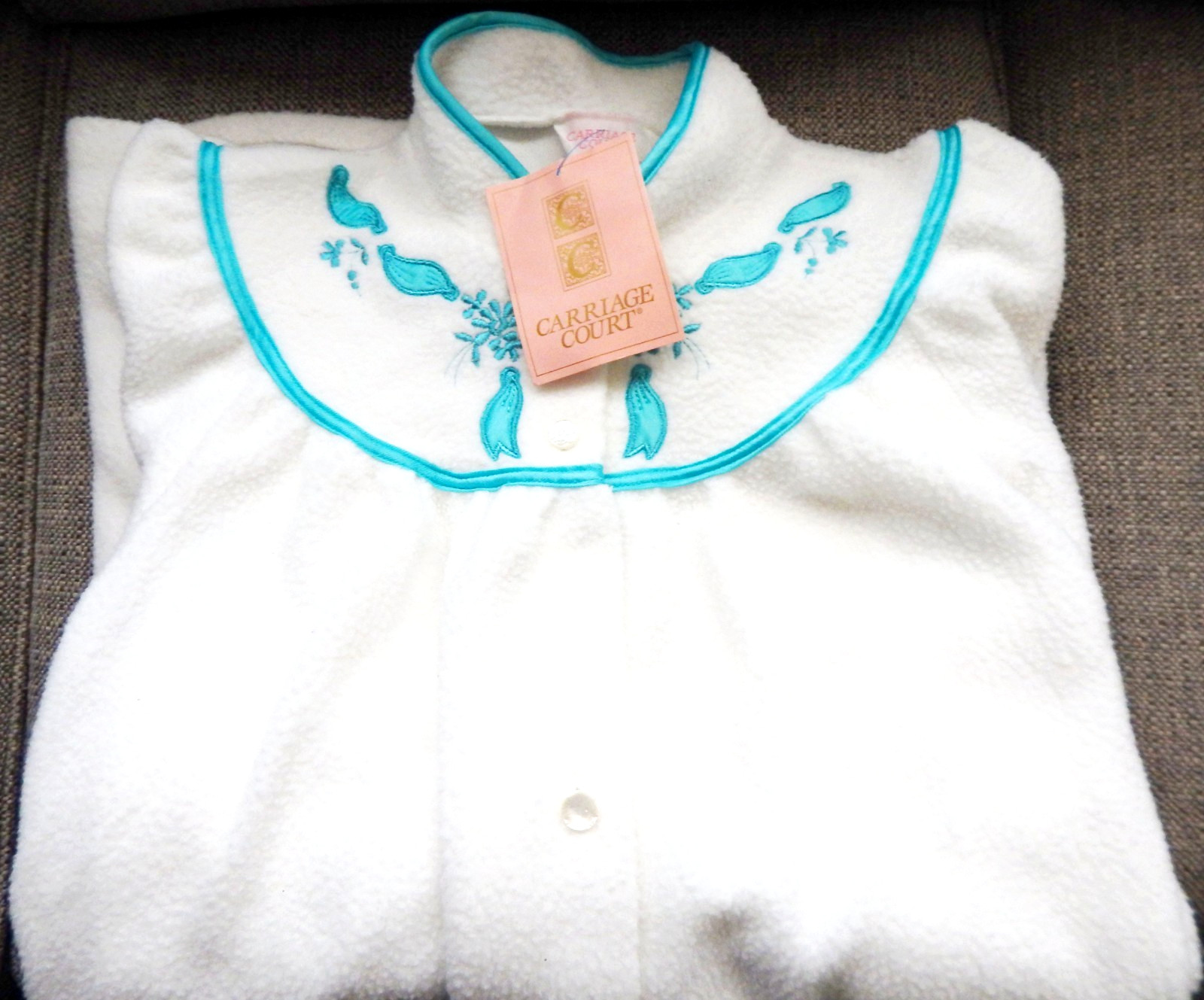 Vtg Sears Carriage Court Robe or Housecoat Embroidery Detail Size L 16/18 NWT
