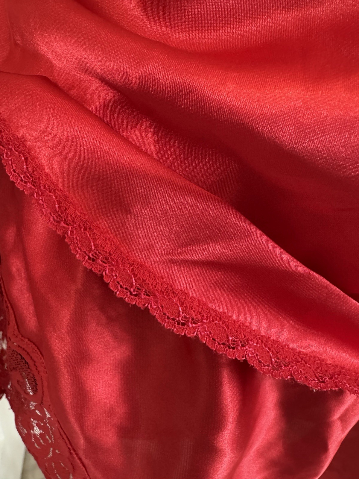 Maidenform Satin Chantilly Lace Set Camisole Shorts Red Vintage Size 7 38