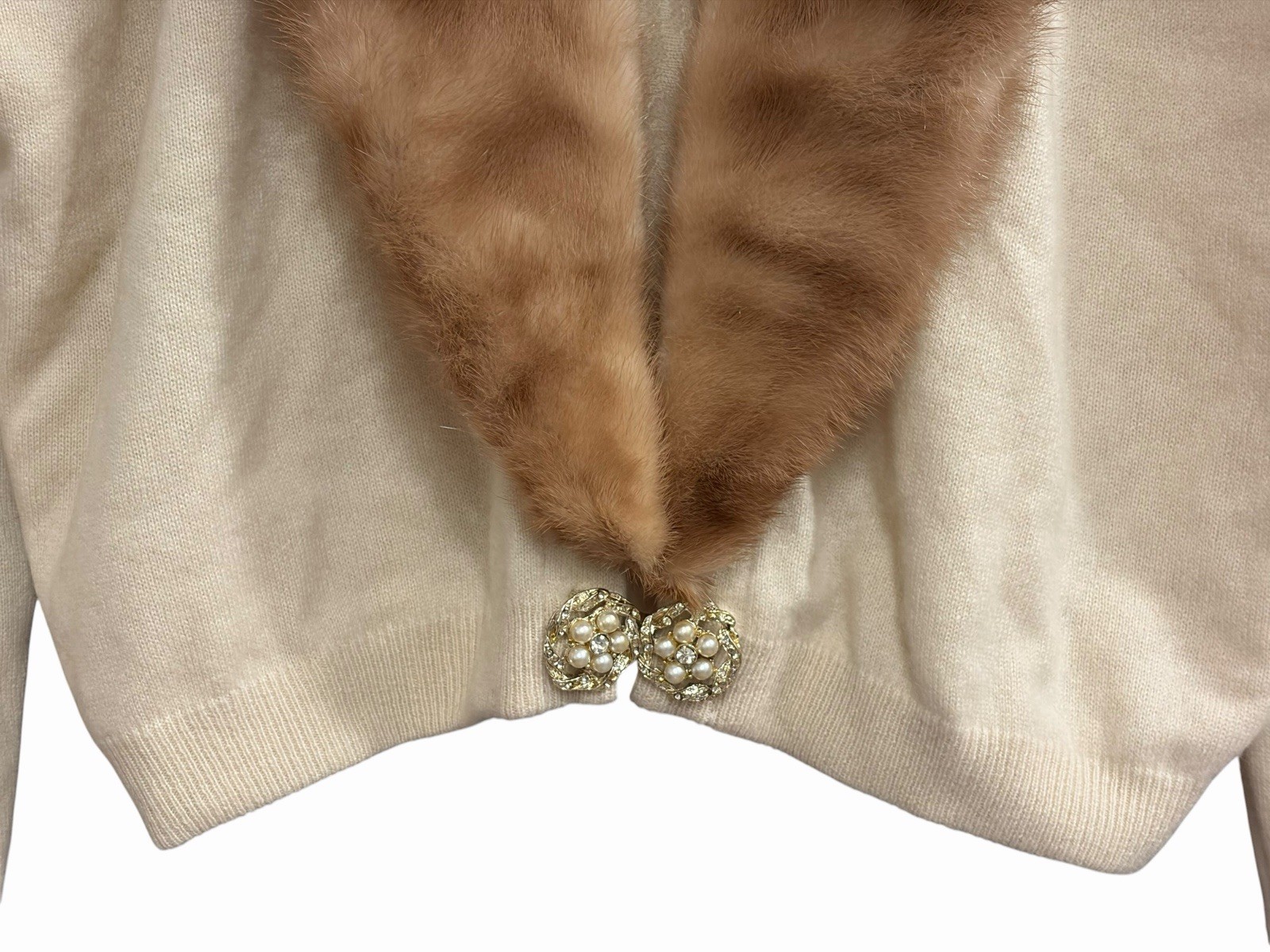 Vtg 1950s Dalton Ivory Cashmere Sweater Detachable Mink Collar Pearl Clasp PL