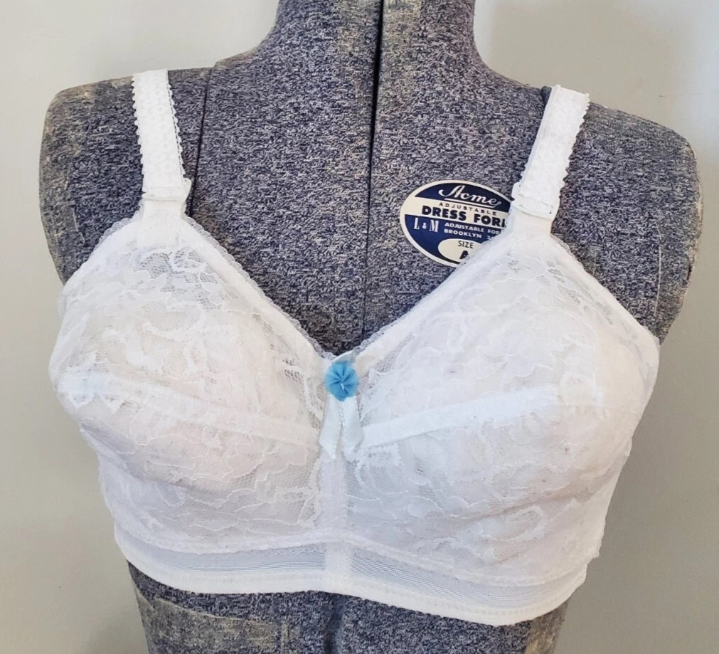 Vintage Pennyrich Lace Bullet Bra 30DD 1960s Sexy Sissy Retro Pointy Cup Clips