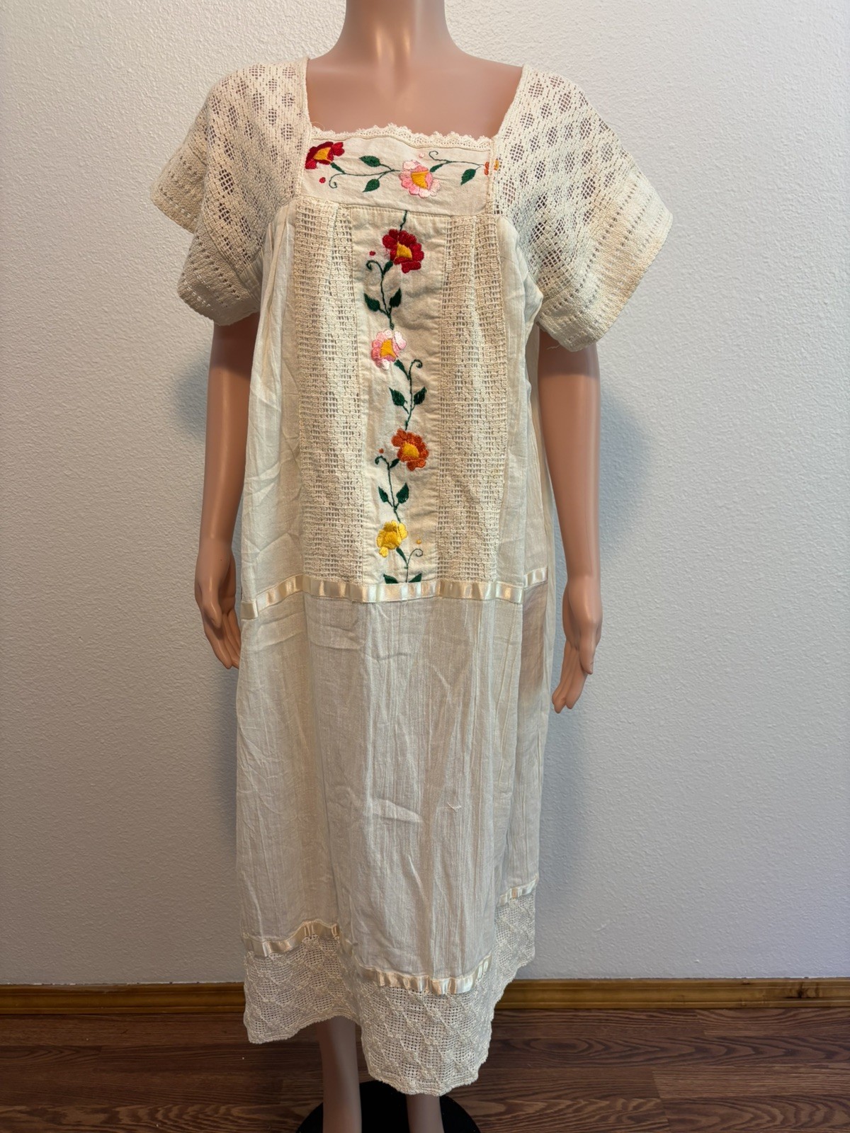 Vtg Boho Woven Cotton Mexican Dress Embroidery fiesta wedding Huipil festival