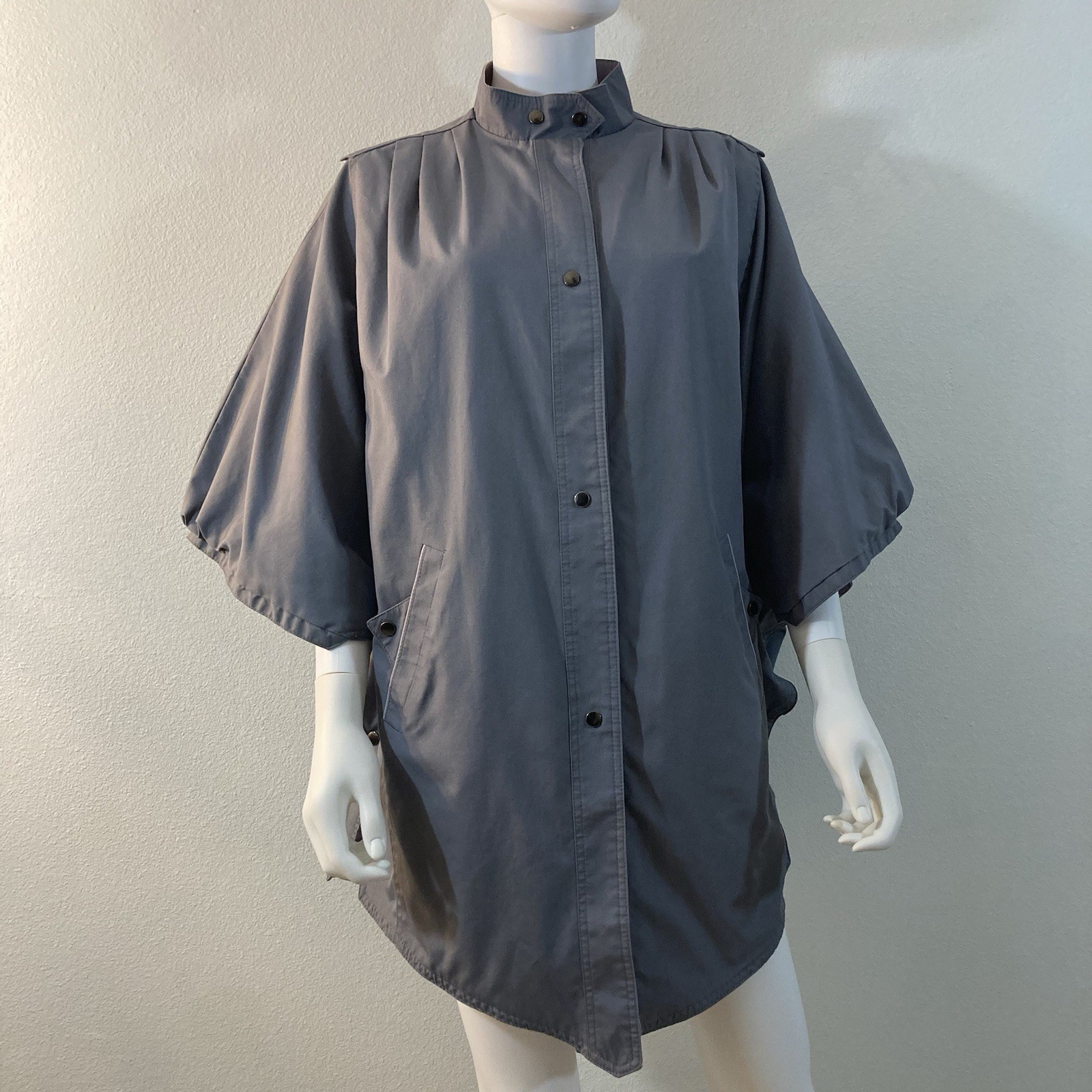 Vintage 1980’s Reversible Cape Poncho One Size High Neck Gray and Lavender