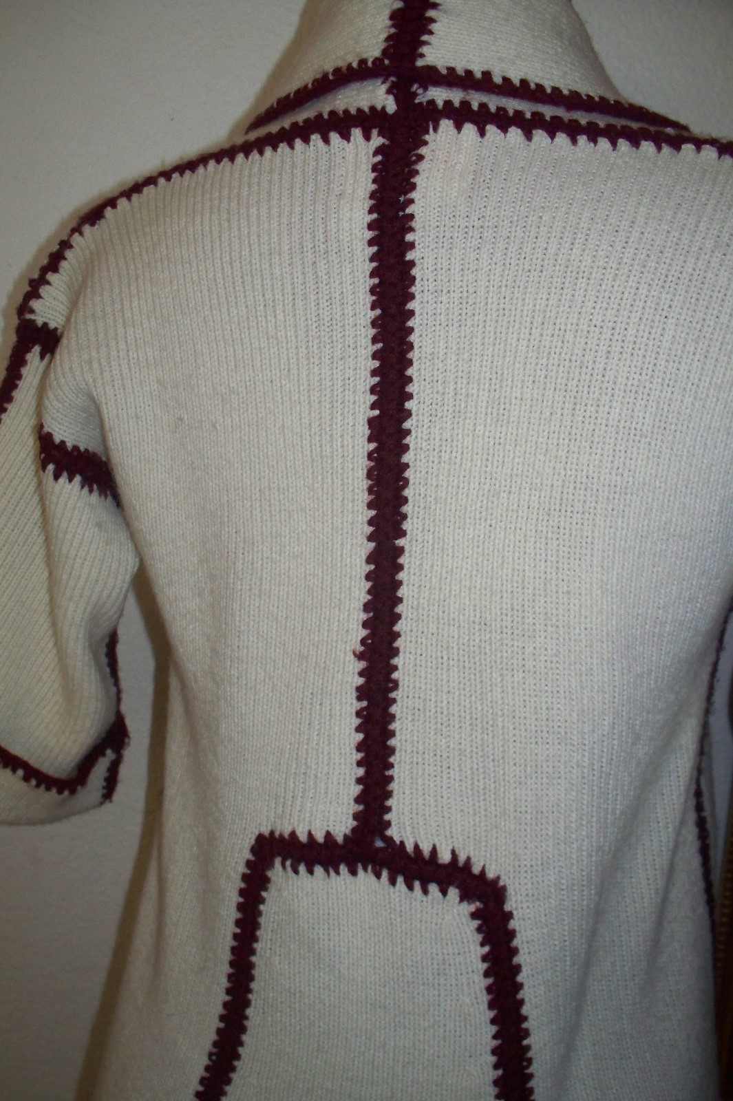 Vintage Hippie Bohemian Knit Burgundy & Off White 2 Tone Women’s Sweater sz L