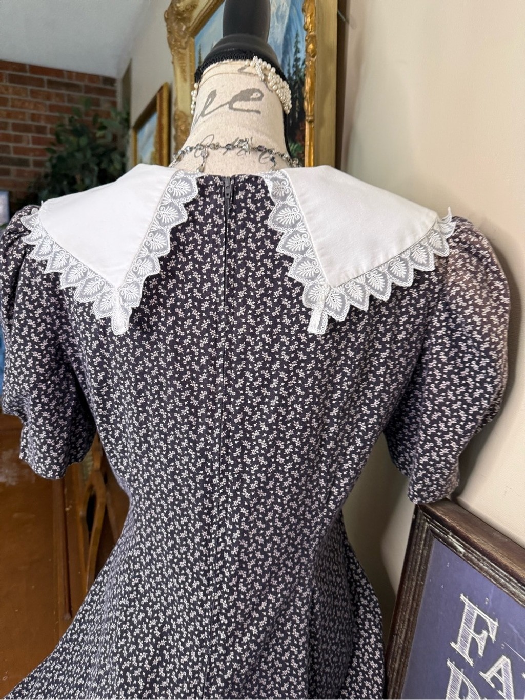 Vintage 90s Handmade Floral Cottagecore Midi Dress – White Lace Peter Pan Collar