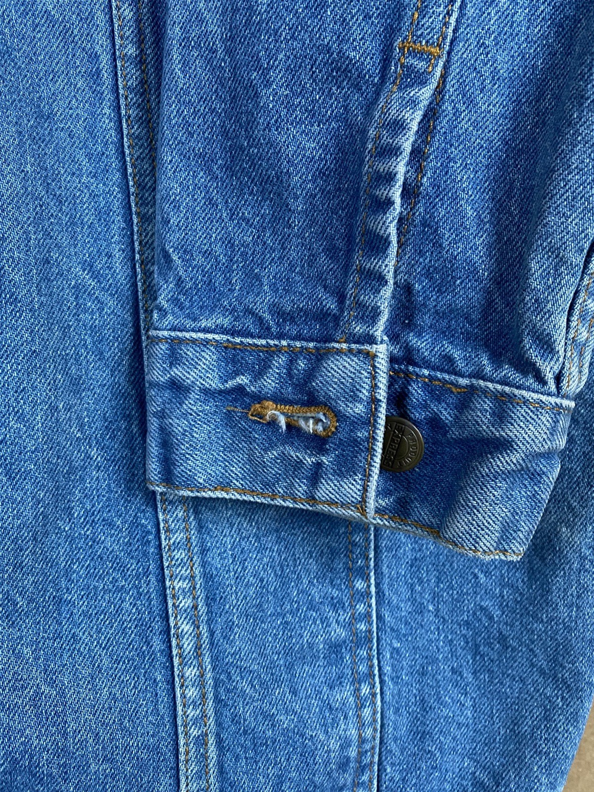 Vintage Limited Express Women’s Denim Jean Jacket Size Large Blue Wash
