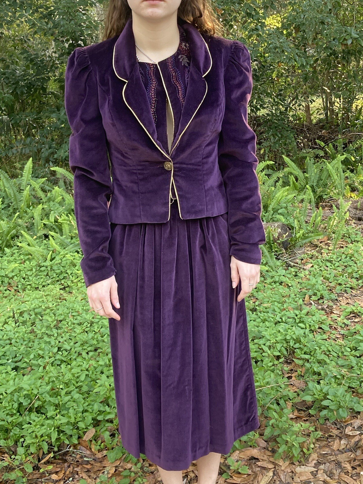 MJ Concepts in Sportswear 3 piece ladies purple Velvet suit vintage Size 3/5