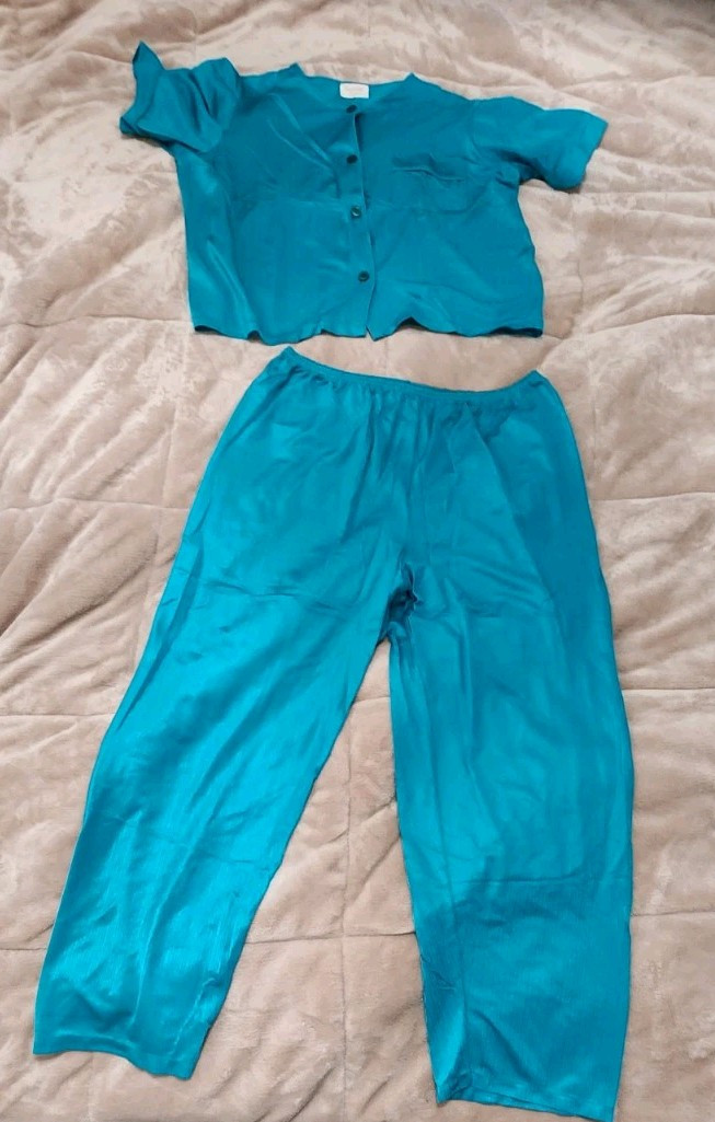 Vtg Carriage Court Sears Womens 2pc Pajama Set PJ Top Bottom Med Nylon Turq Blue
