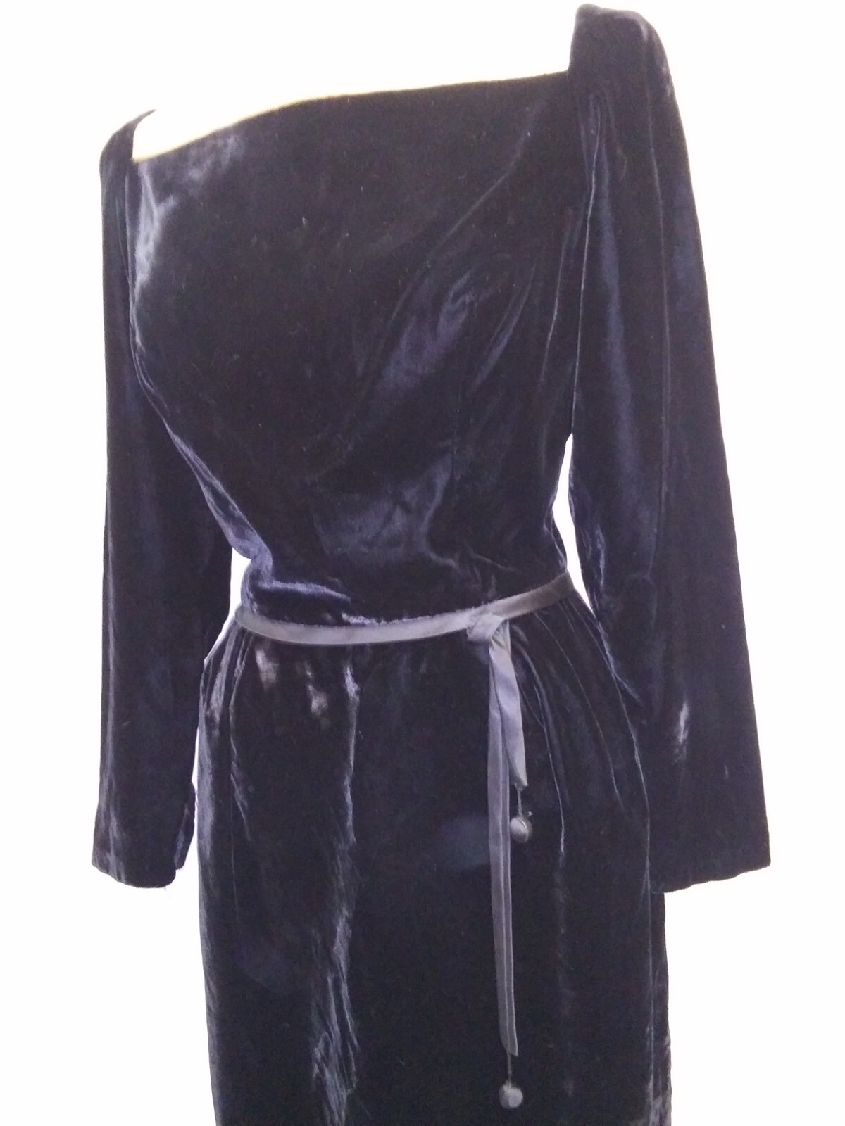 Vintage 1950’s 60’s Black Rayon Velvet Cocktail Dress Size Medium