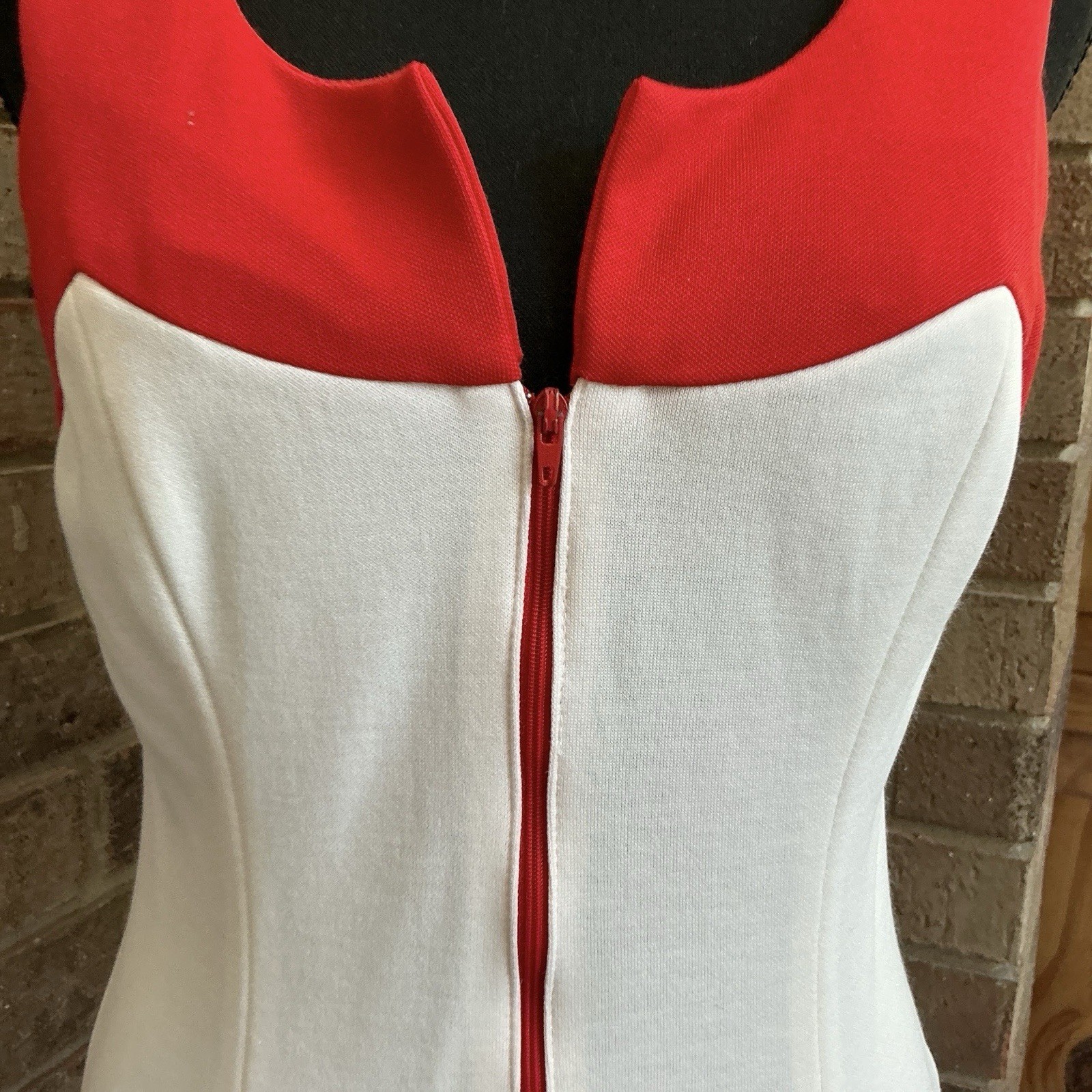VINTAGE Riha Santa Barbara Tennis Dress Red White Zip Size 9/10 Colorblock #1602