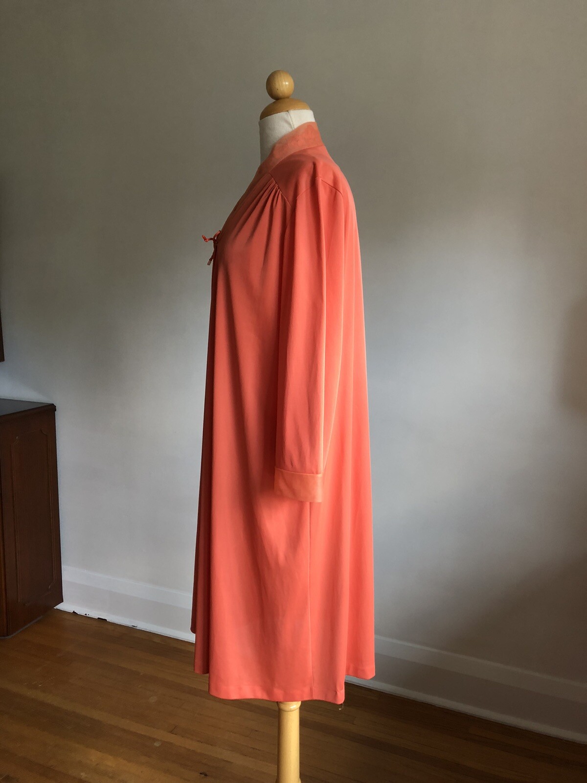 STUNNING VTG VANITY FAIR Hand-Dyed Orange Nylon & Lace Nightgown SZ 38